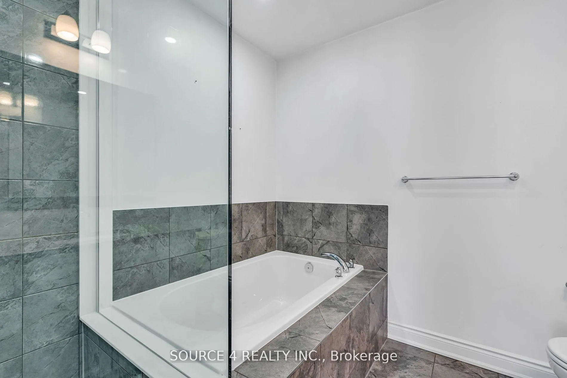 Photo 26 of Unit 107, 2563 Larida Path, Oshawa, Windfields — HOMEH