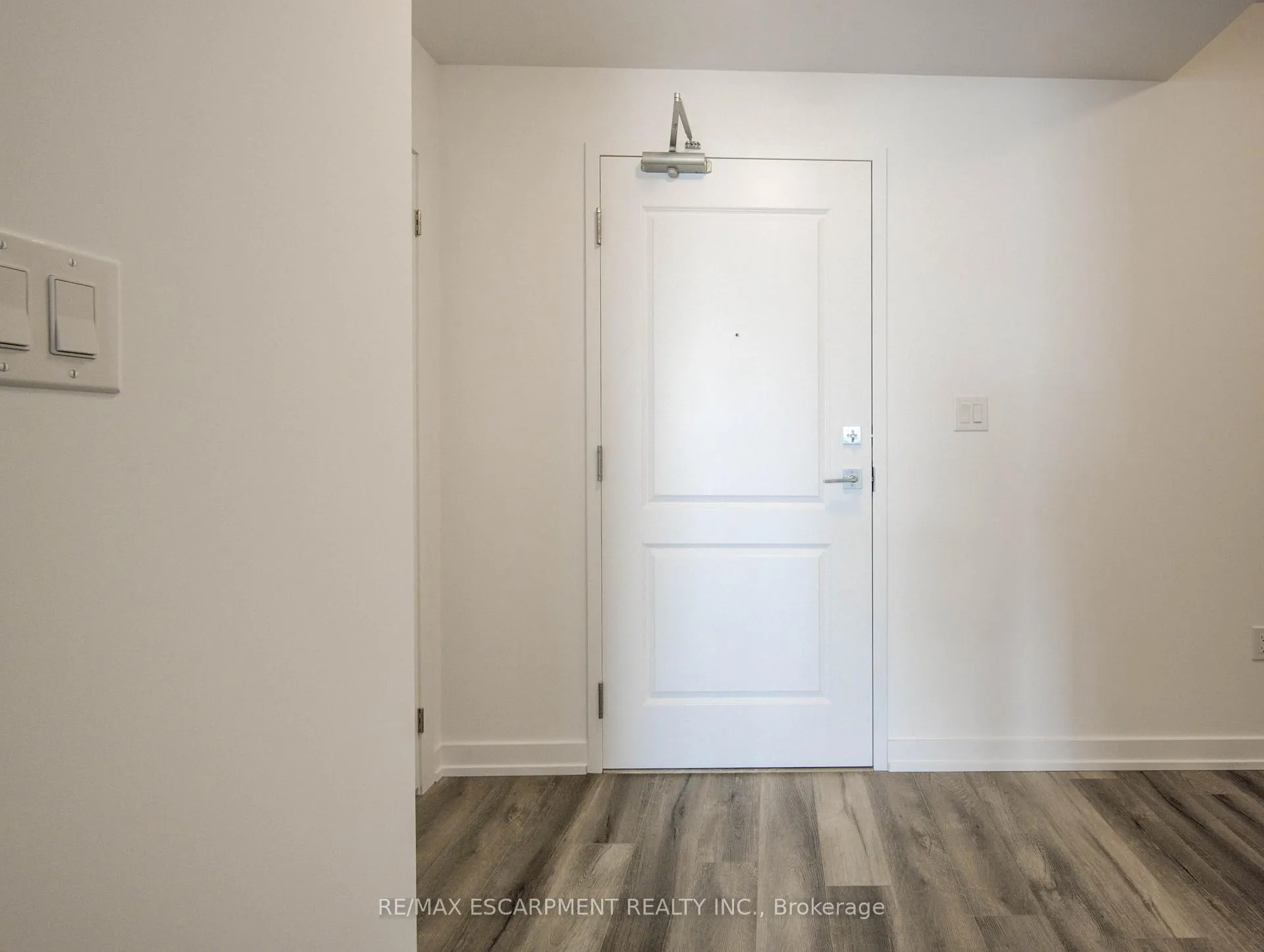 Photo 8 of Unit 435, 10 Mallard Trail E, Hamilton, Waterdown — HOMEH