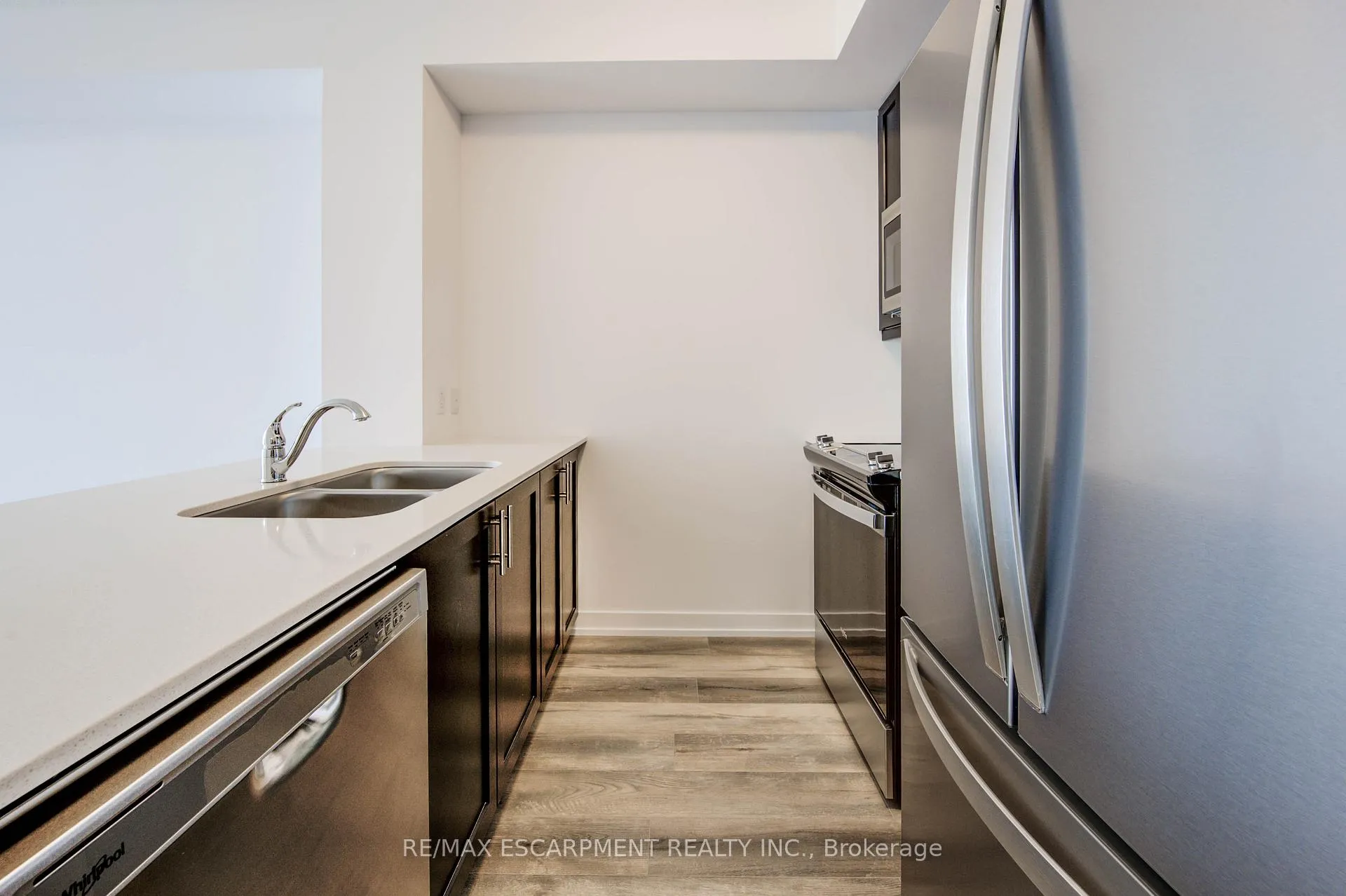 Photo 10 of Unit 435, 10 Mallard Trail E, Hamilton, Waterdown — HOMEH