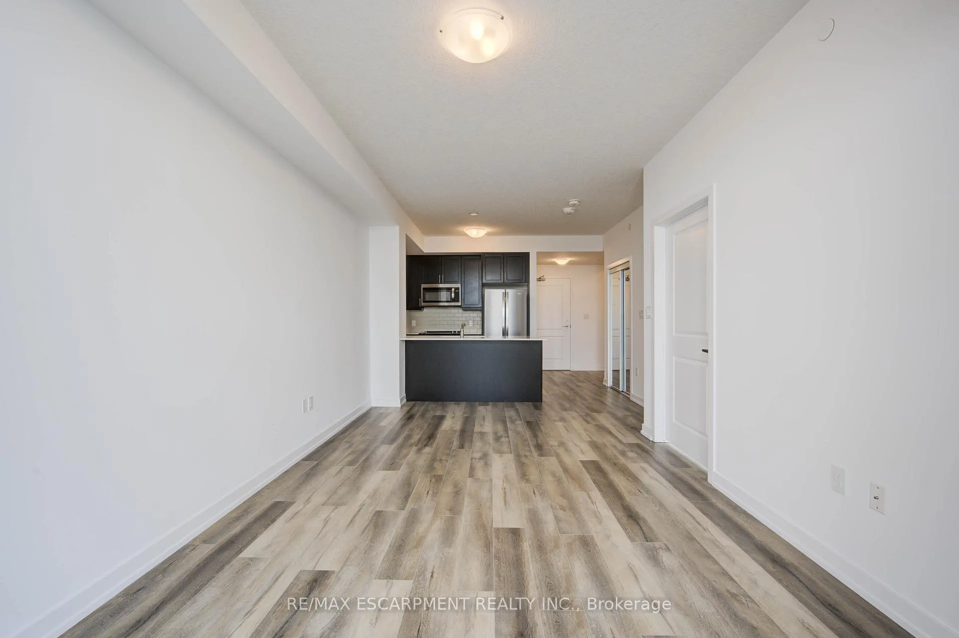 Photo 13 of Unit 435, 10 Mallard Trail E, Hamilton, Waterdown — HOMEH