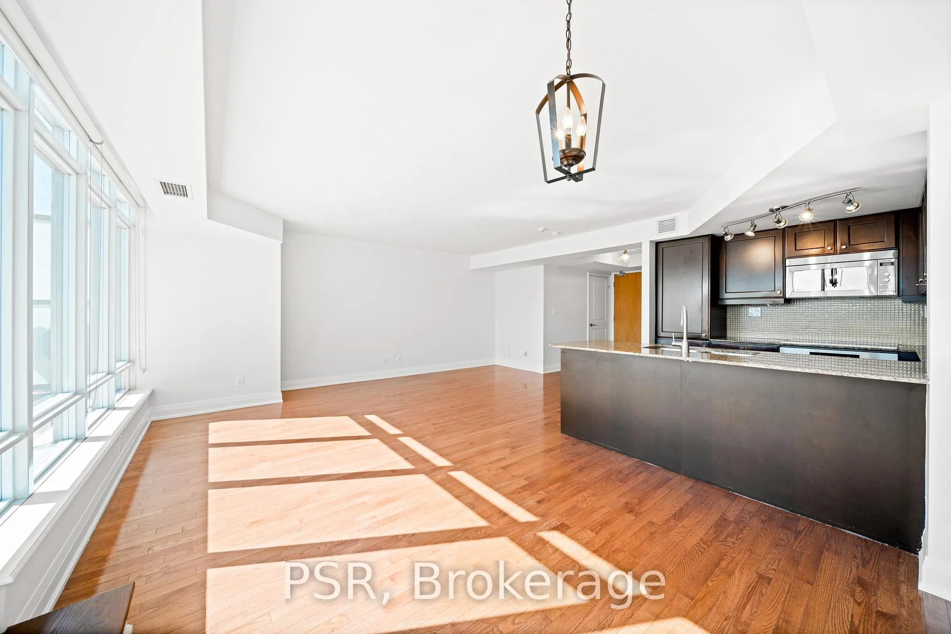 Photo 5 of Unit 508, 1 Bedford Road, Toronto, The Annex — HOMEH