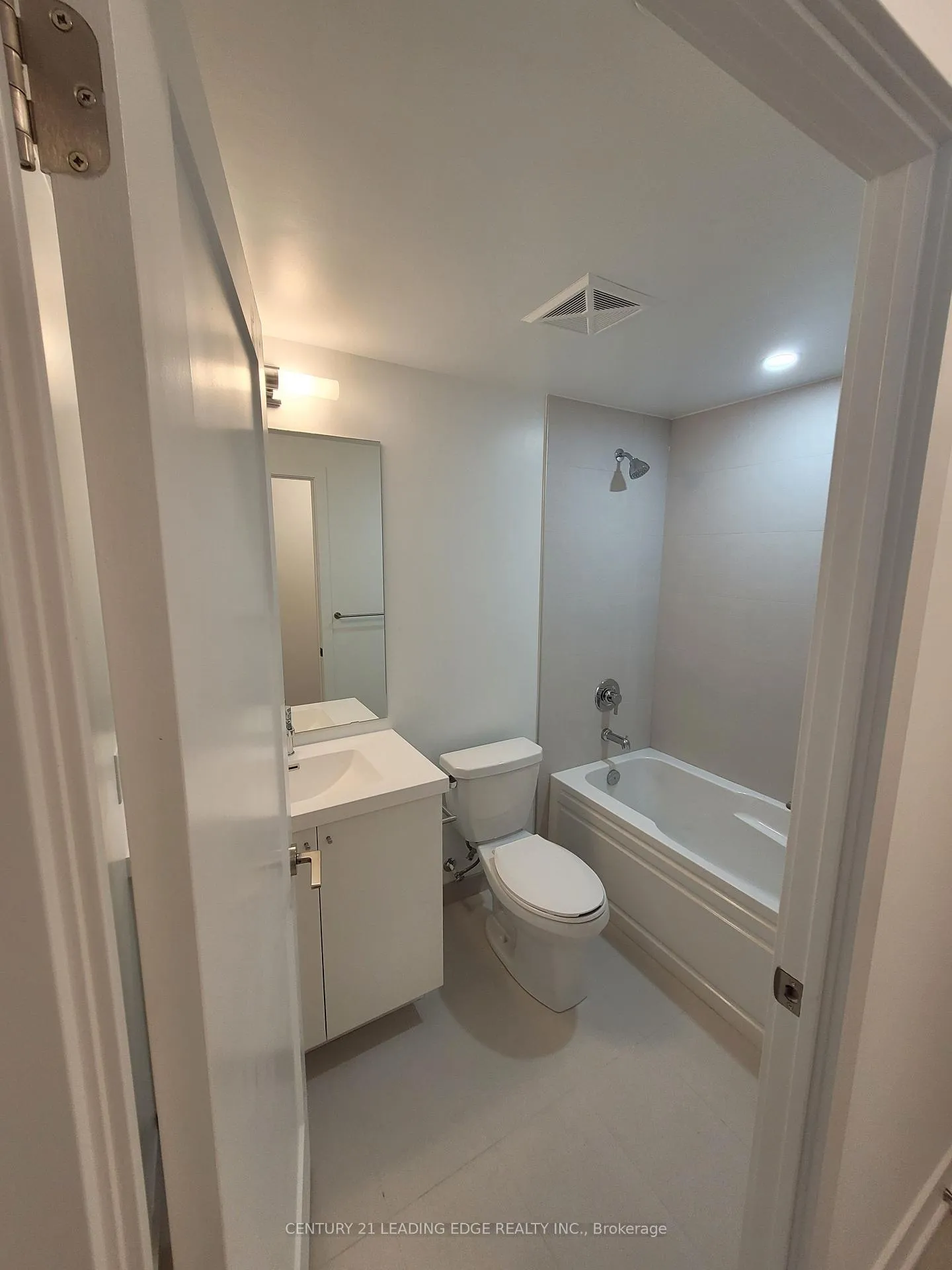 Photo 9 of Unit 1902, 2545 Simcoe Street N, Oshawa, Windfields — HOMEH