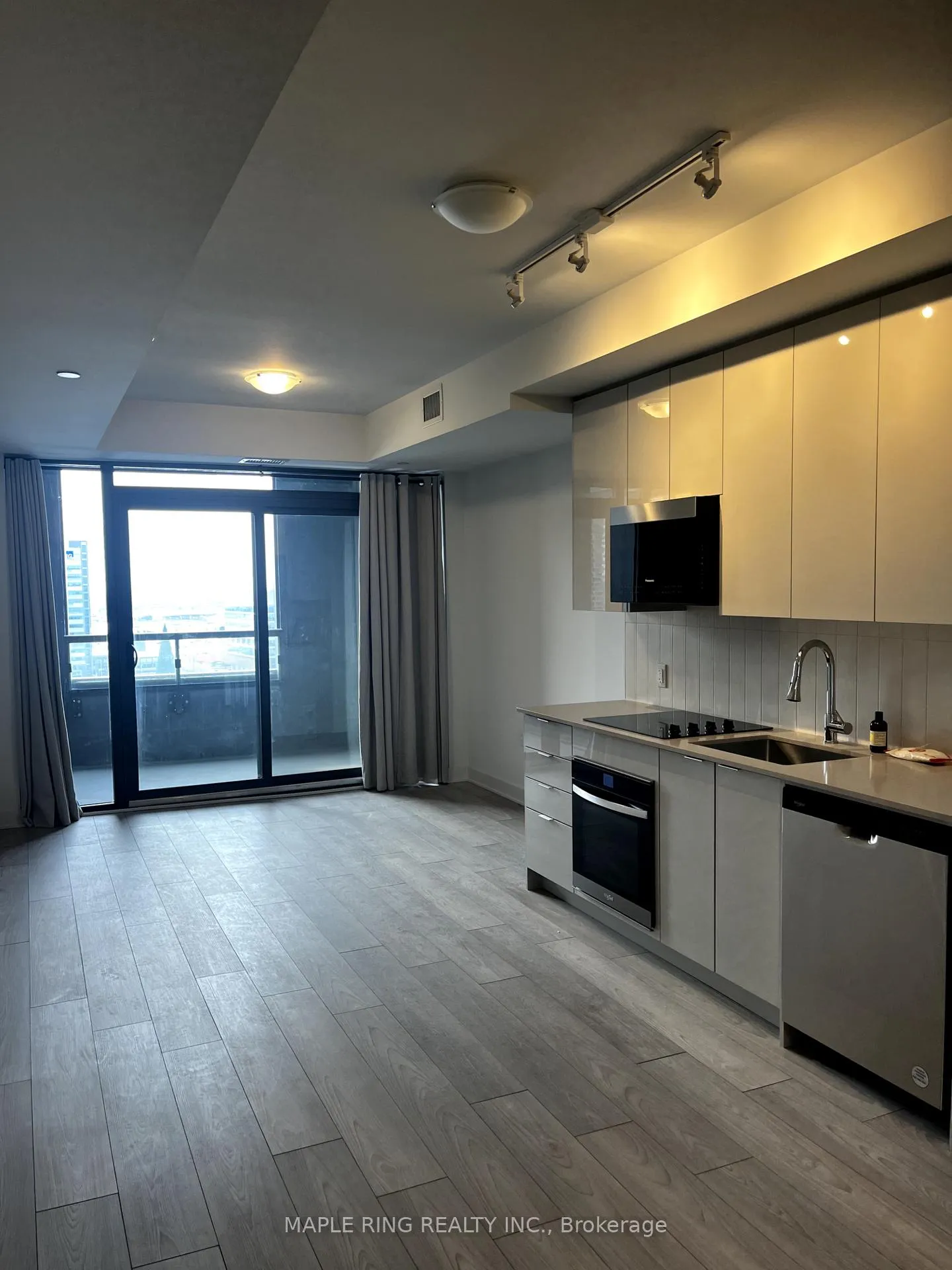 Photo 3 of Unit 1513, 2920 Highway 7, Vaughan, Vaughan Corporate Centre — HOMEH