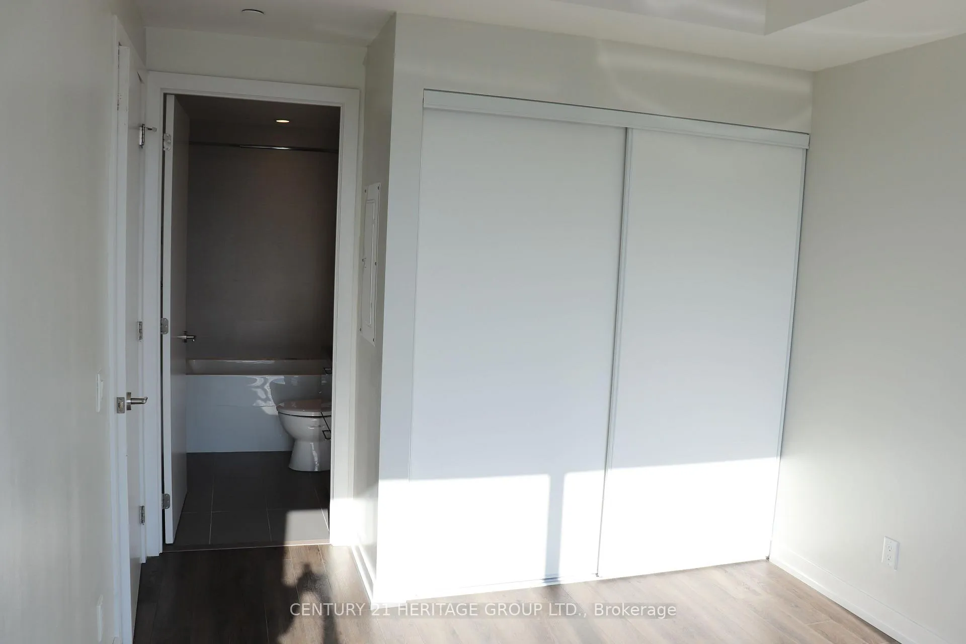 Photo 7 of Unit 2109, 1 Grandview Avenue, Markham, Thornhill — HOMEH