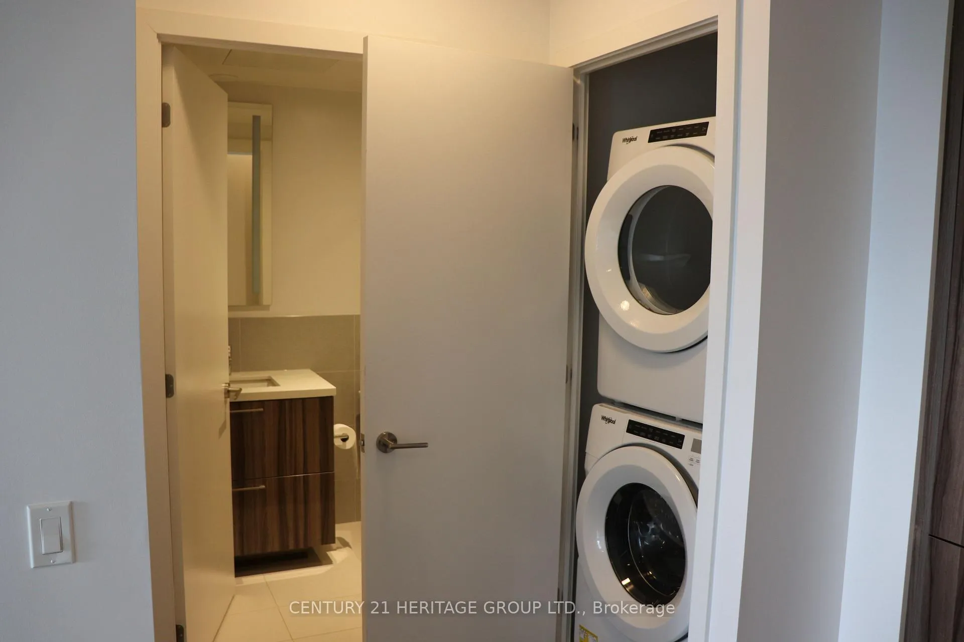 Photo 12 of Unit 2109, 1 Grandview Avenue, Markham, Thornhill — HOMEH