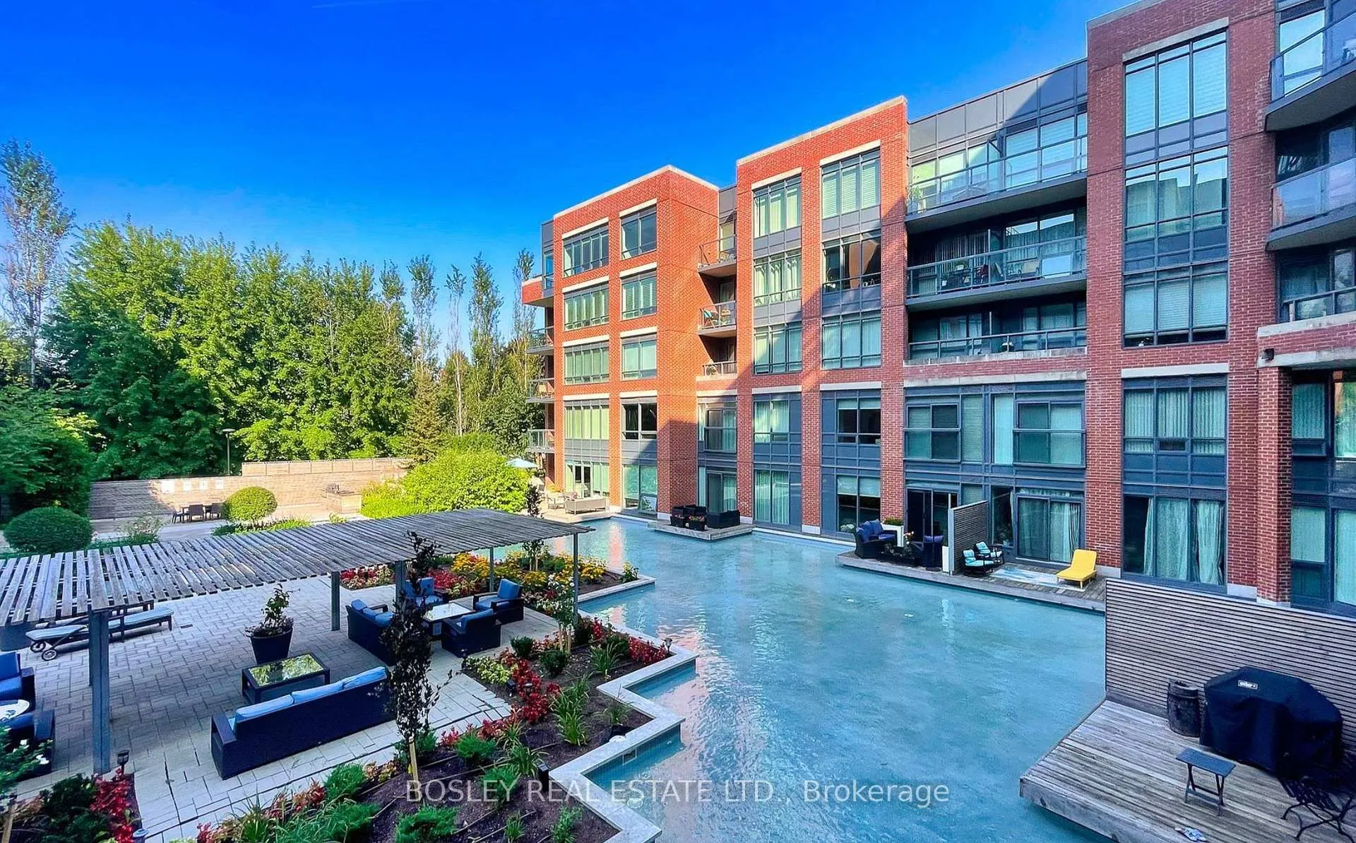 Photo 1 of Unit 407, 7608 Yonge Street, Vaughan, Crestwood-Springfarm-Yorkhill — HOMEH