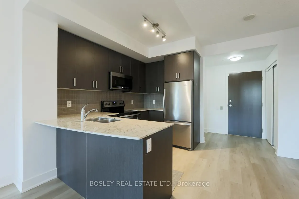 Photo 6 of Unit 407, 7608 Yonge Street, Vaughan, Crestwood-Springfarm-Yorkhill — HOMEH