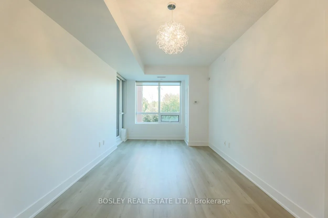 Photo 15 of Unit 407, 7608 Yonge Street, Vaughan, Crestwood-Springfarm-Yorkhill — HOMEH