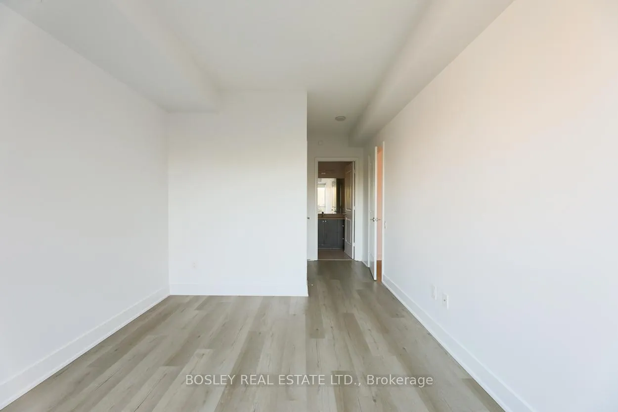Photo 18 of Unit 407, 7608 Yonge Street, Vaughan, Crestwood-Springfarm-Yorkhill — HOMEH