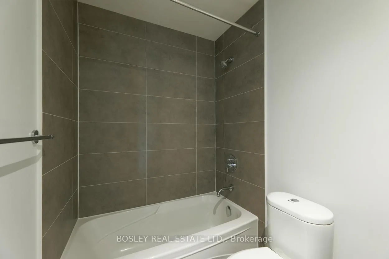 Photo 25 of Unit 407, 7608 Yonge Street, Vaughan, Crestwood-Springfarm-Yorkhill — HOMEH