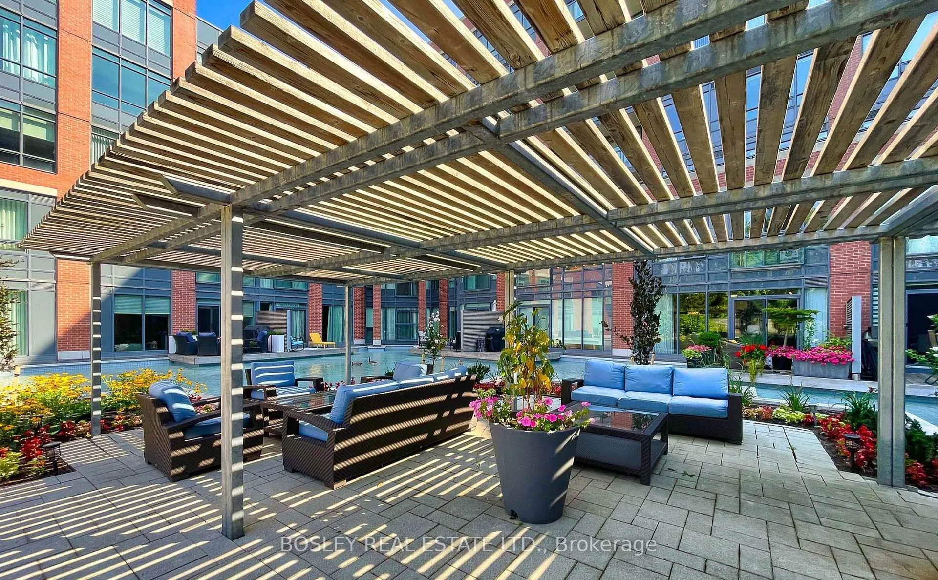 Photo 32 of Unit 407, 7608 Yonge Street, Vaughan, Crestwood-Springfarm-Yorkhill — HOMEH
