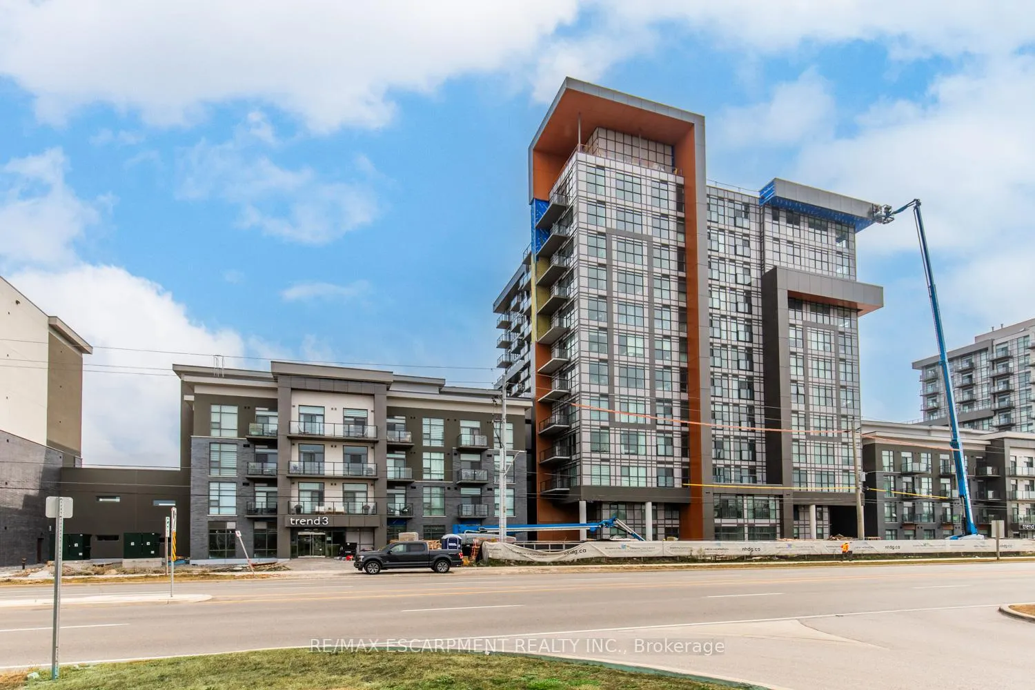 Front of Unit 605, 470 Dundas Street