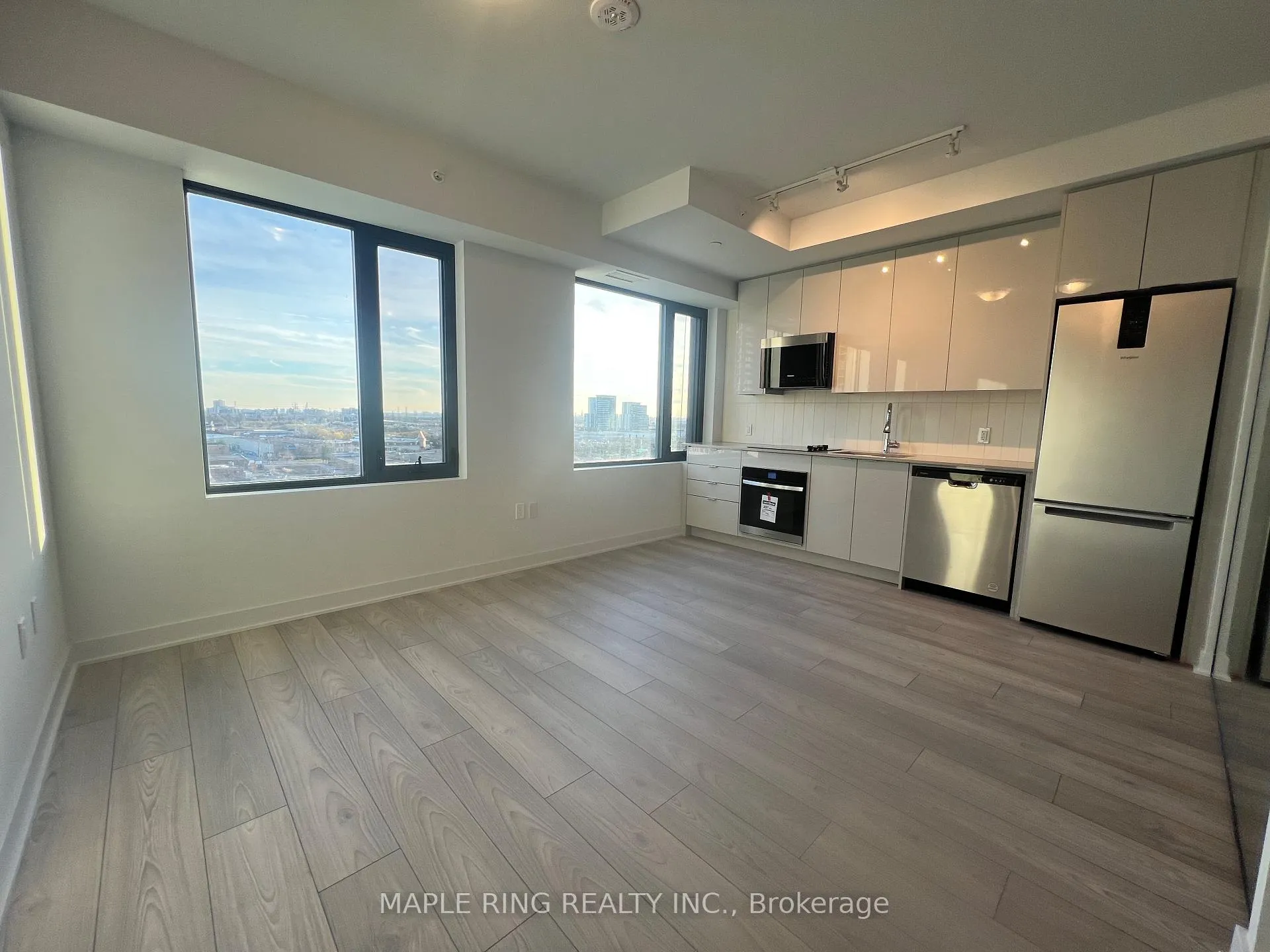 Photo 1 of Unit 908, 2920 Highway Road, Vaughan, Concord — HOMEH