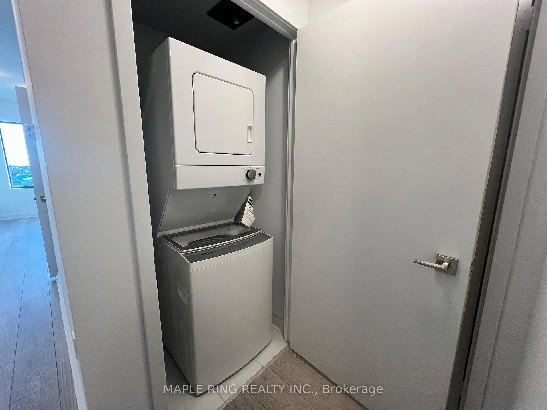Photo 2 of Unit 908, 2920 Highway Road, Vaughan, Concord — HOMEH