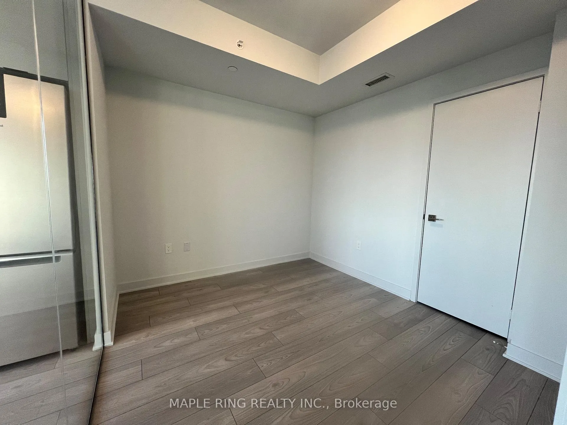 Photo 4 of Unit 908, 2920 Highway Road, Vaughan, Concord — HOMEH