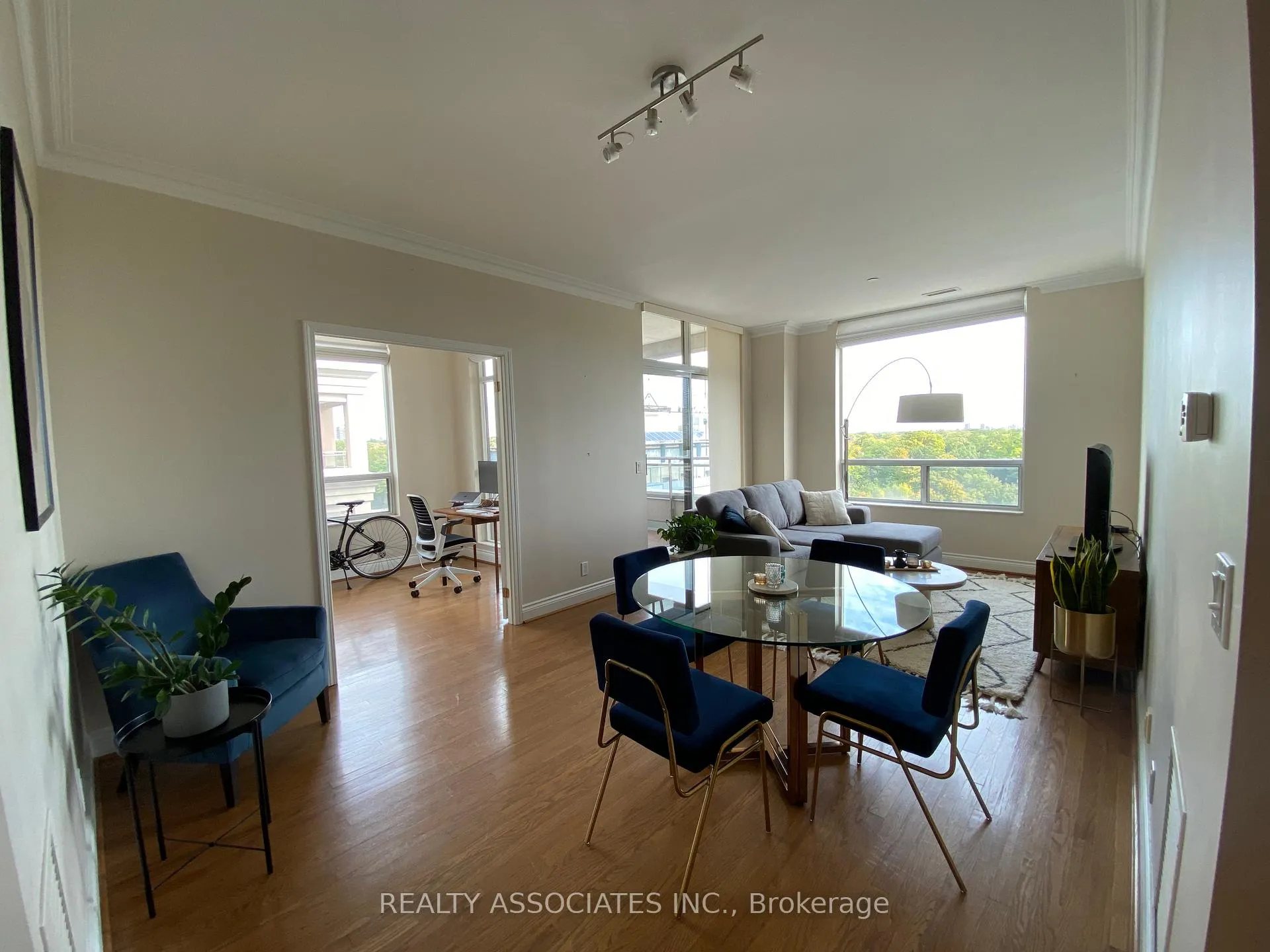 Photo 2 of Unit 801, 980 Yonge Street, Toronto, The Annex — HOMEH