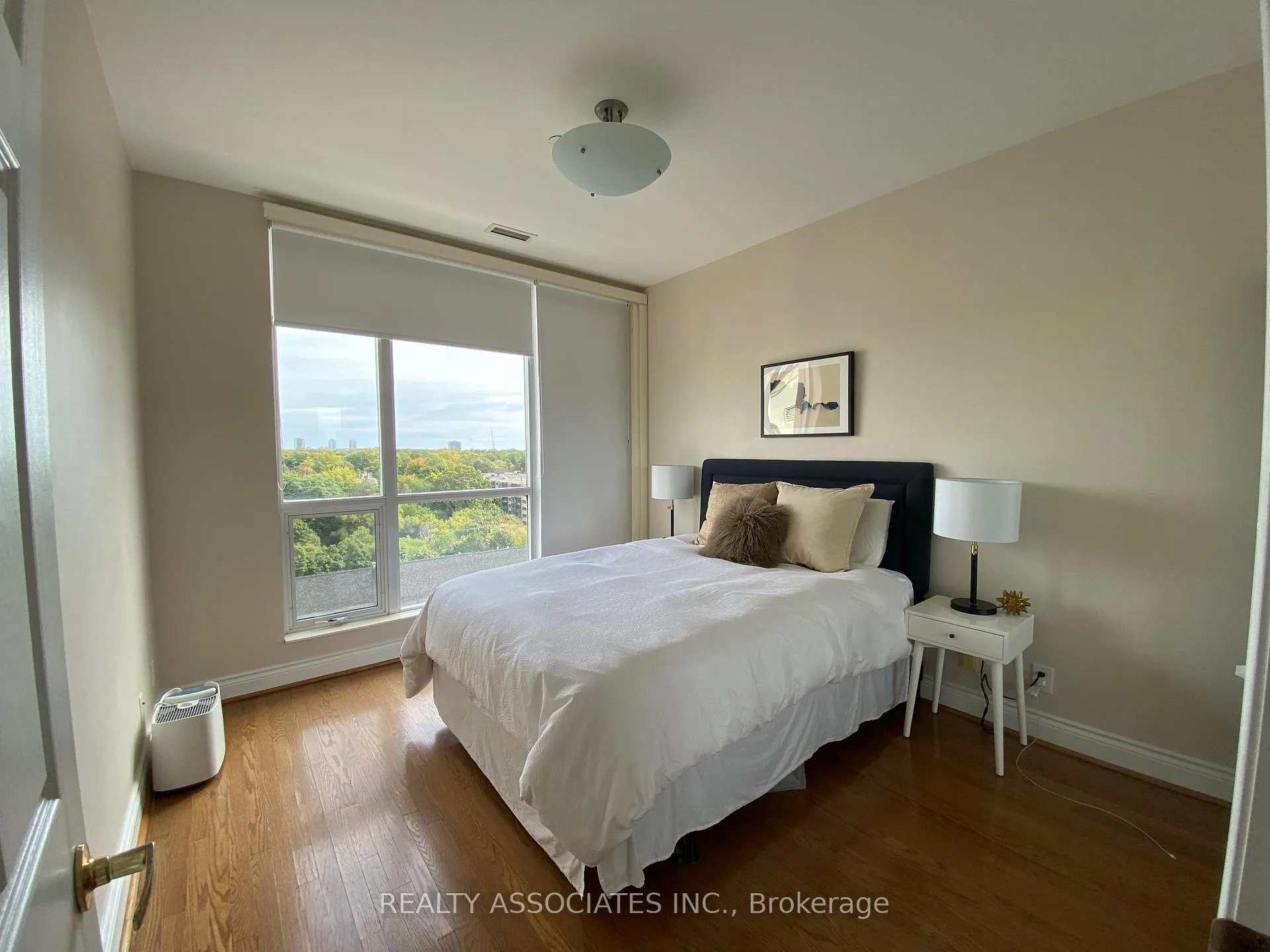 Photo 9 of Unit 801, 980 Yonge Street, Toronto, The Annex — HOMEH