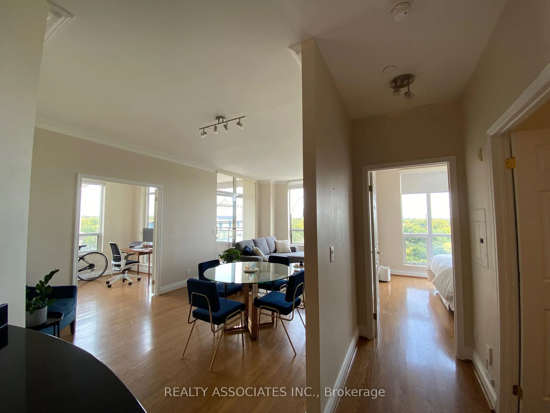 Photo 10 of Unit 801, 980 Yonge Street, Toronto, The Annex — HOMEH