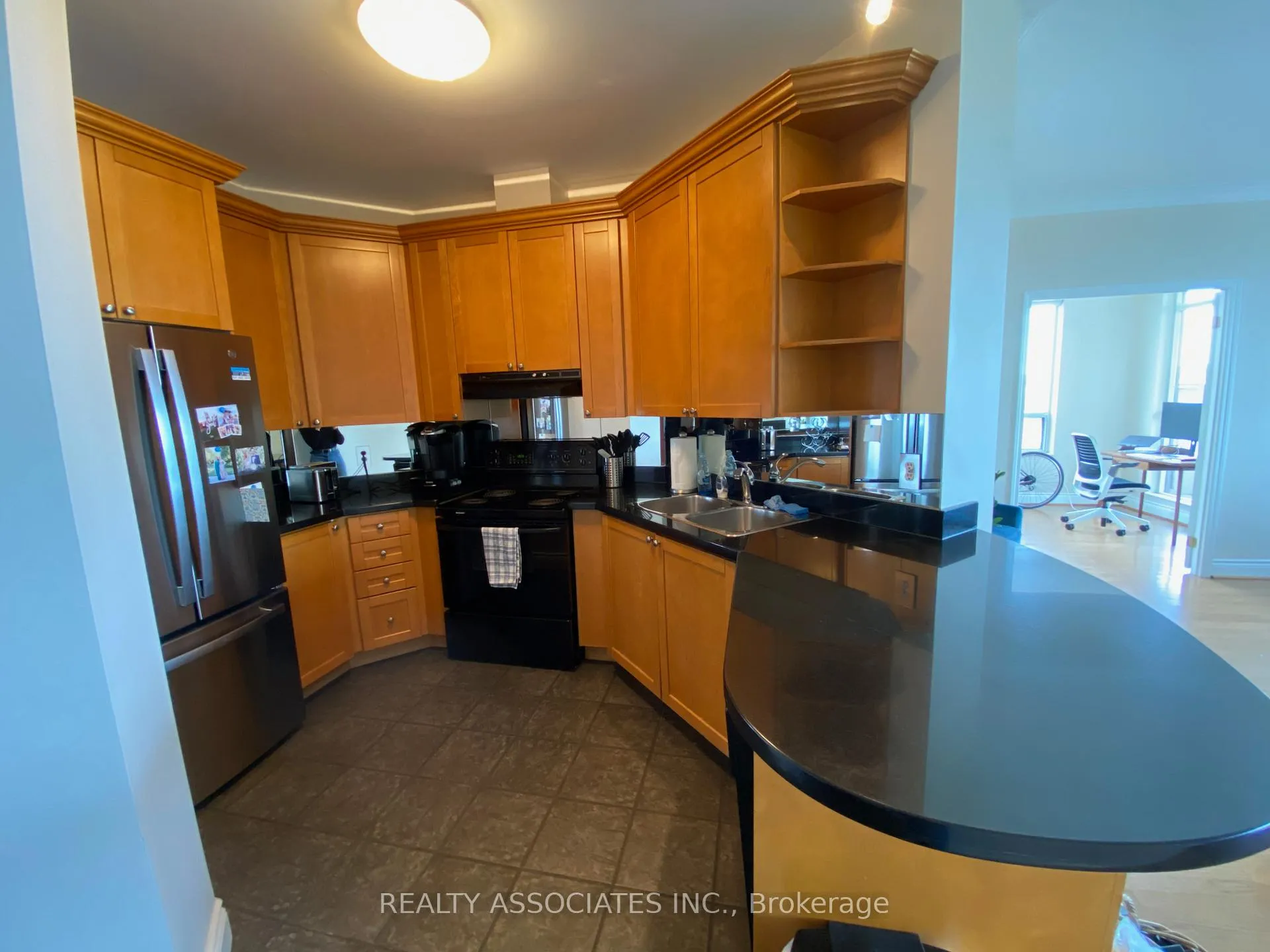 Photo 12 of Unit 801, 980 Yonge Street, Toronto, The Annex — HOMEH