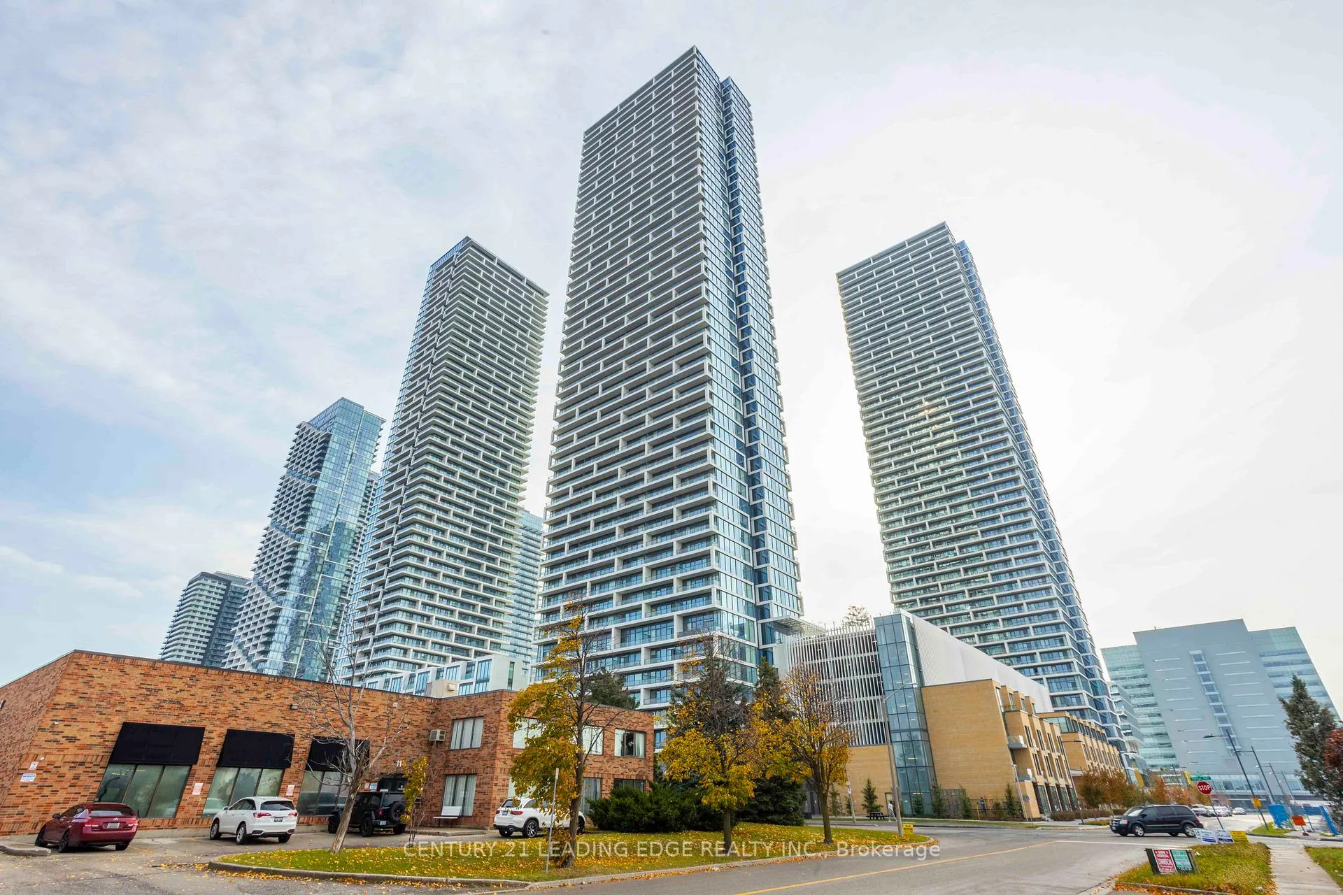 Front of Unit 5001, 898 Portage Parkway