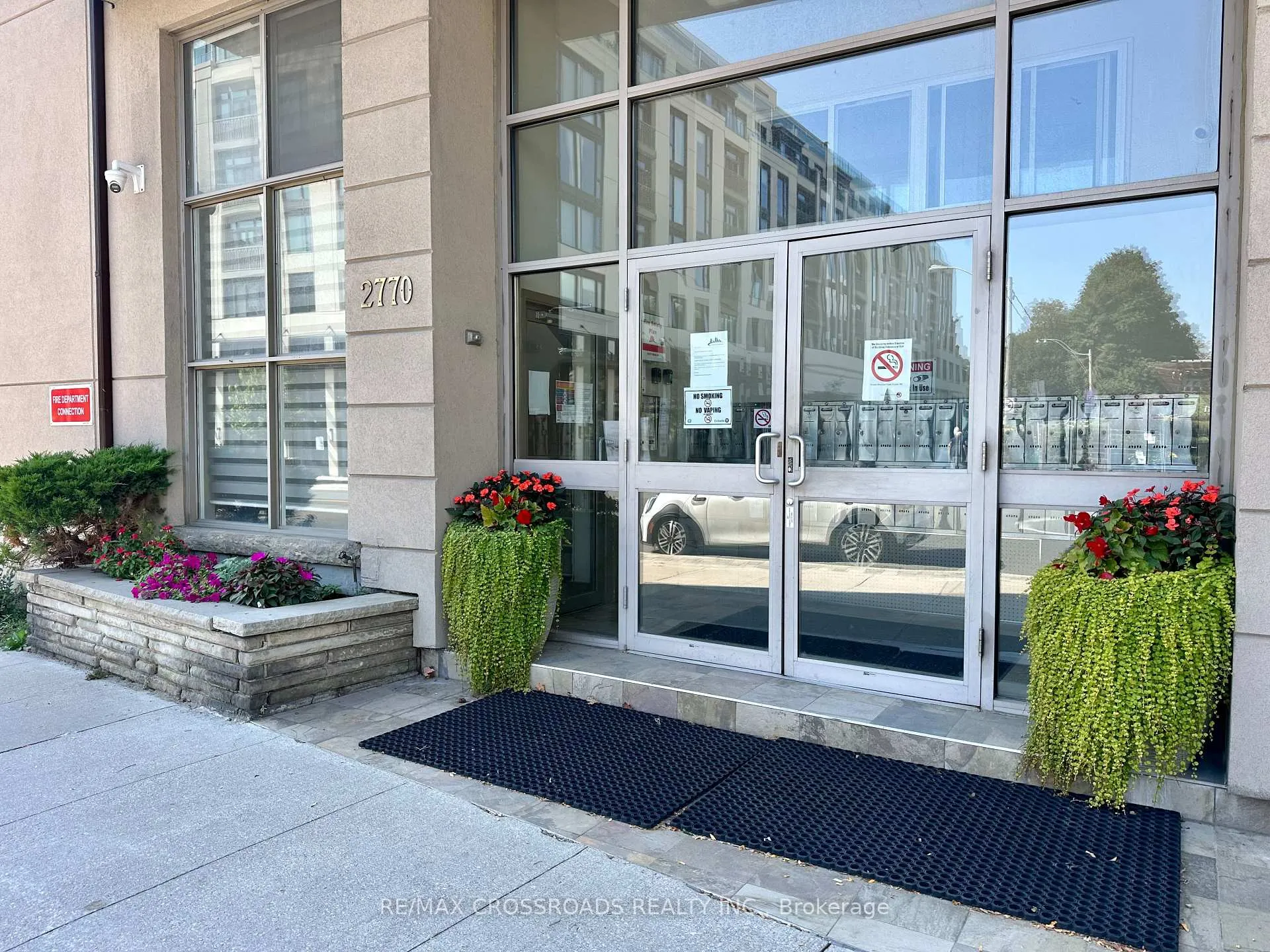 Front of Unit 109, 2770 Yonge Street