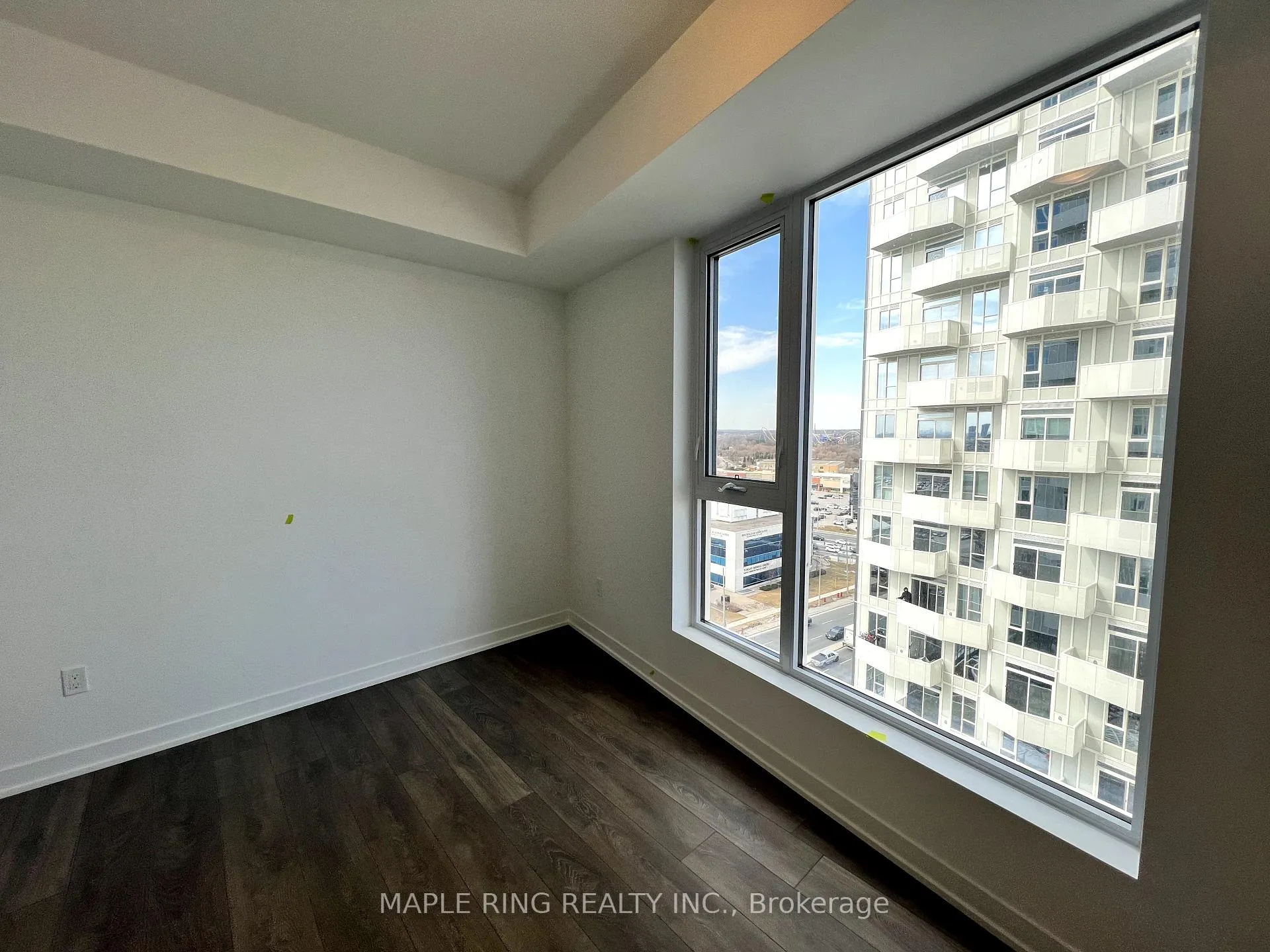 Photo 4 of Unit 1215, 10 Abeja Street, Vaughan, Concord — HOMEH