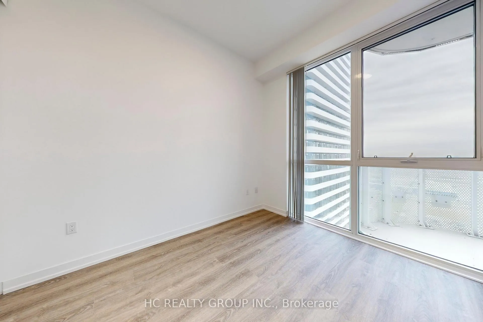 Photo 9 of Unit 2710, 8 Interchange Way, Vaughan, Vaughan Corporate Centre — HOMEH