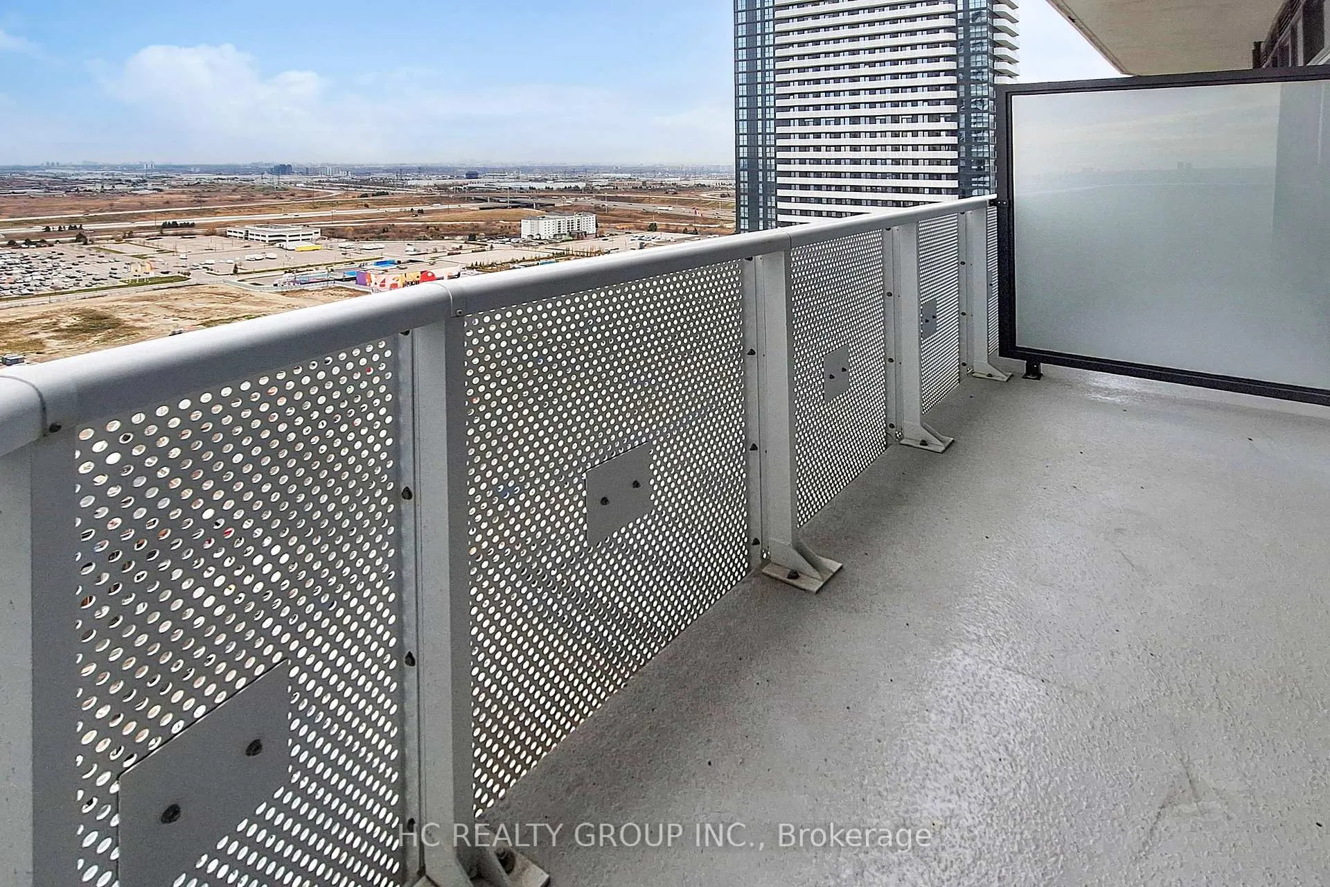 Photo 15 of Unit 2710, 8 Interchange Way, Vaughan, Vaughan Corporate Centre — HOMEH