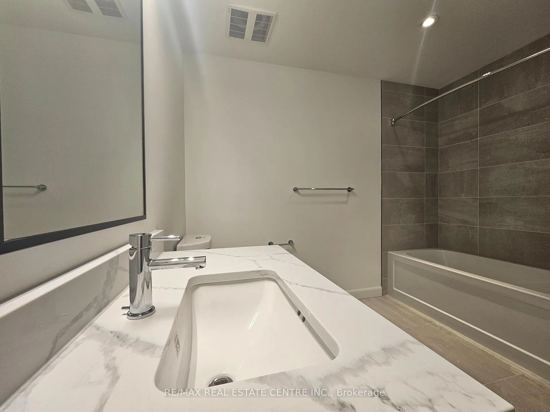 Photo 15 of Unit 1705, 741 King Street W, Kitchener, KW Hospital — HOMEH
