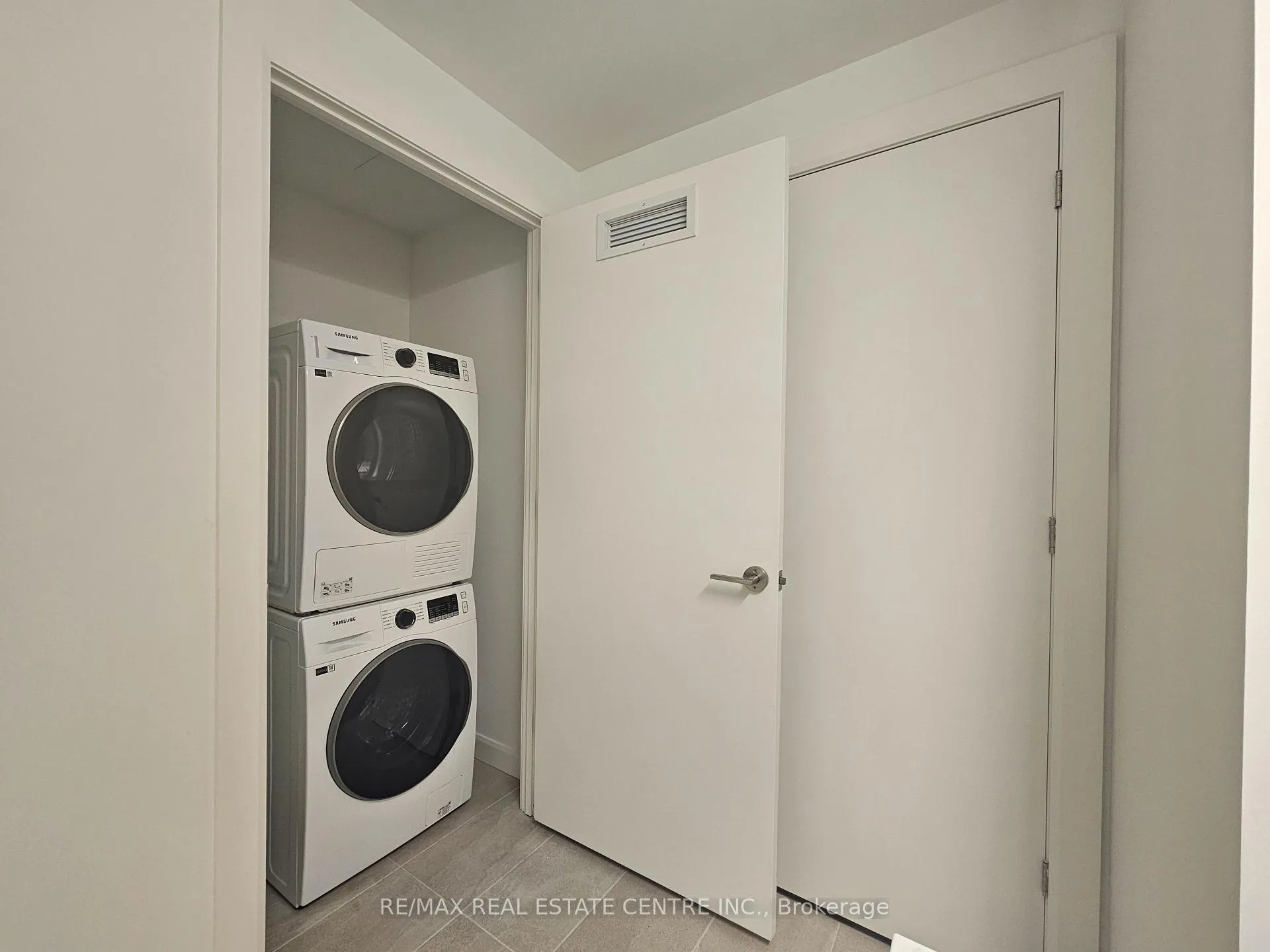 Photo 17 of Unit 1705, 741 King Street W, Kitchener, KW Hospital — HOMEH