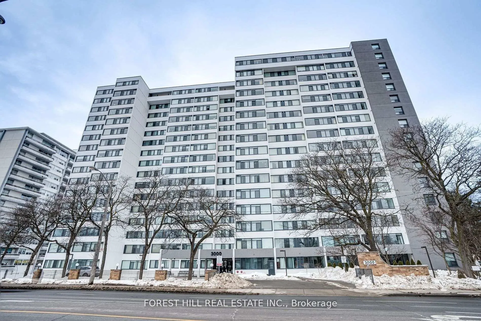 Photo 1 of Unit 1106, 3000 Bathurst Street, Toronto, Englemount-Lawrence — HOMEH
