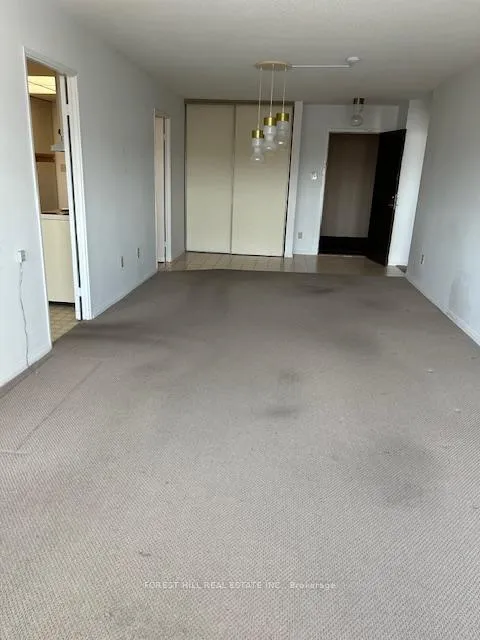 Photo 5 of Unit 1106, 3000 Bathurst Street, Toronto, Englemount-Lawrence — HOMEH