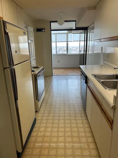 Photo 7 of Unit 1106, 3000 Bathurst Street, Toronto, Englemount-Lawrence — HOMEH