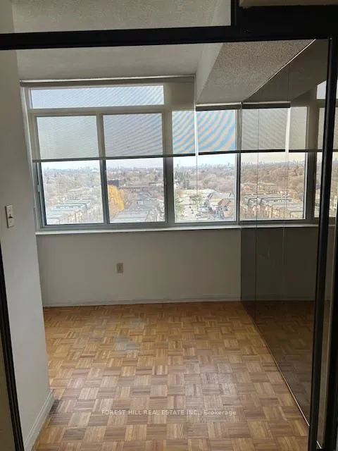 Photo 11 of Unit 1106, 3000 Bathurst Street, Toronto, Englemount-Lawrence — HOMEH