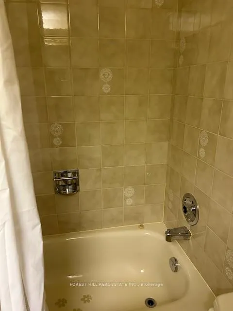 Photo 22 of Unit 1106, 3000 Bathurst Street, Toronto, Englemount-Lawrence — HOMEH