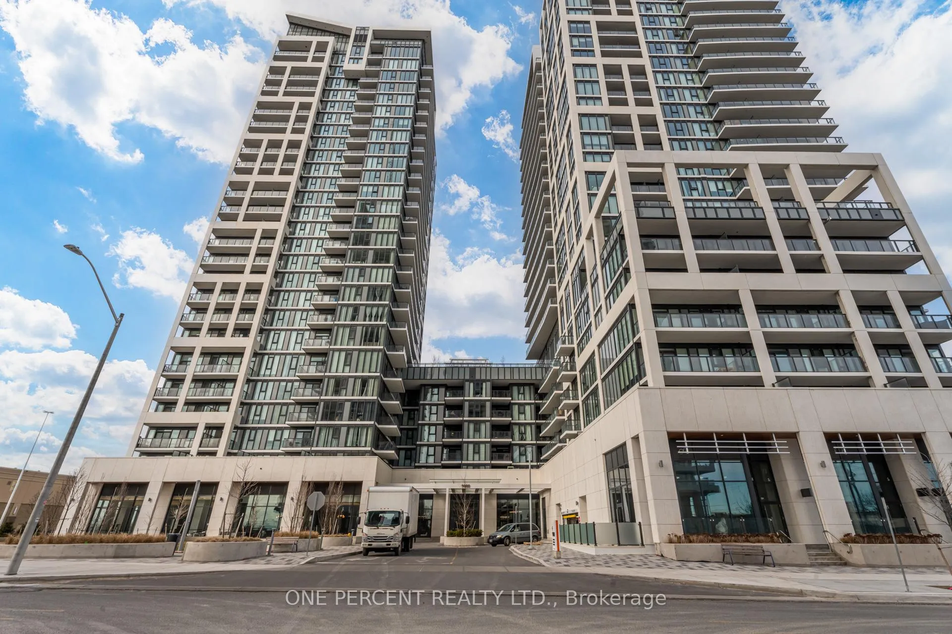 Photo 2 of Unit 1121, 9000 Jane Street, Vaughan, Concord — HOMEH