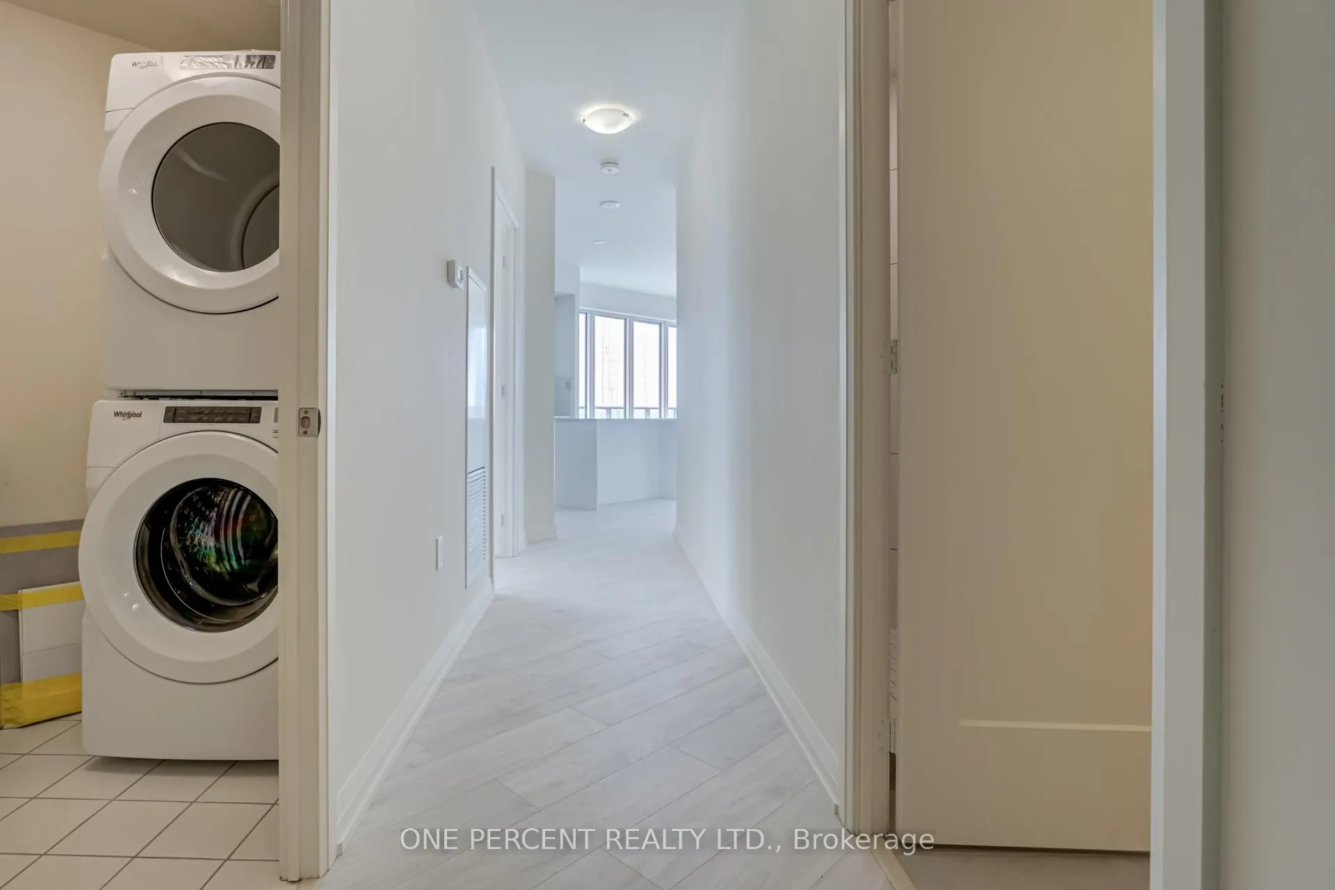 Photo 4 of Unit 1121, 9000 Jane Street, Vaughan, Concord — HOMEH