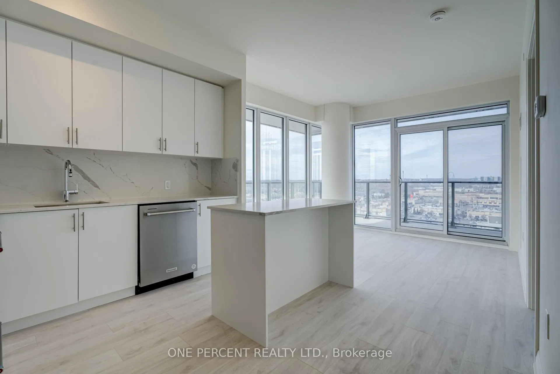 Photo 5 of Unit 1121, 9000 Jane Street, Vaughan, Concord — HOMEH