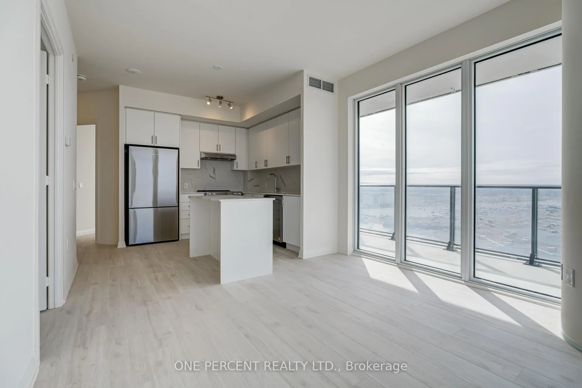 Photo 7 of Unit 1121, 9000 Jane Street, Vaughan, Concord — HOMEH