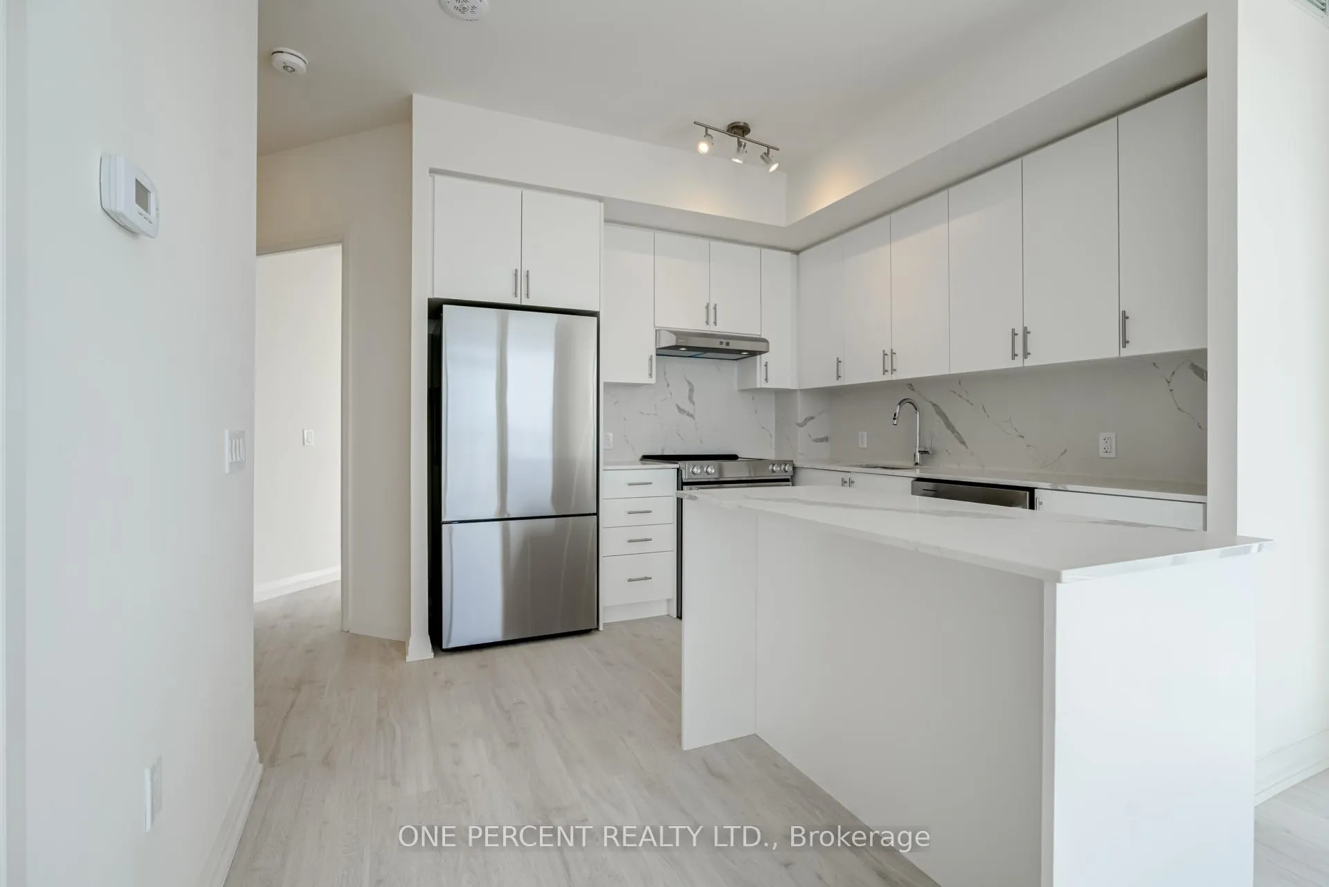 Photo 10 of Unit 1121, 9000 Jane Street, Vaughan, Concord — HOMEH