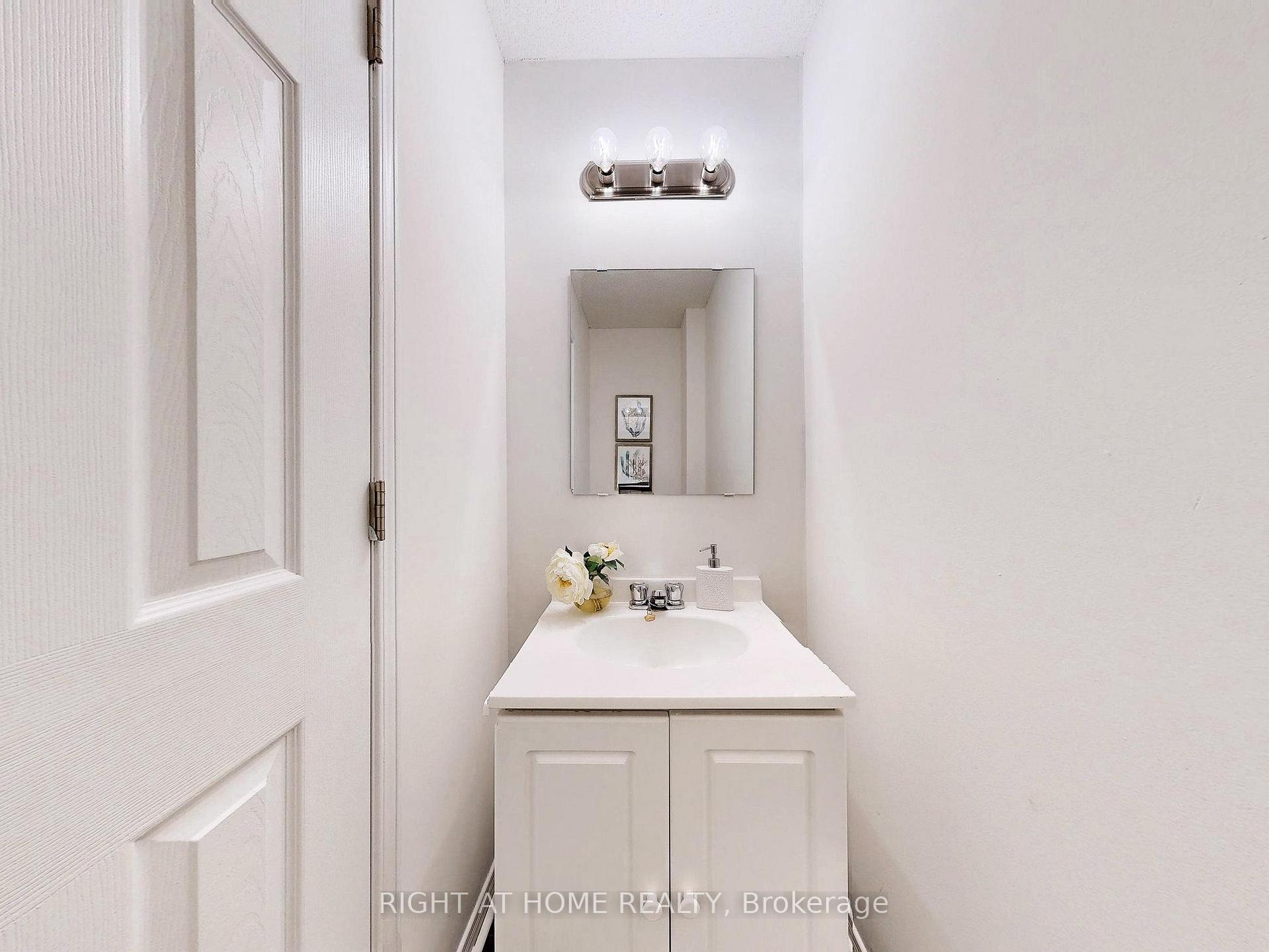 Photo 5 of 22 Barnham Street, Ajax, Central East — HOMEH