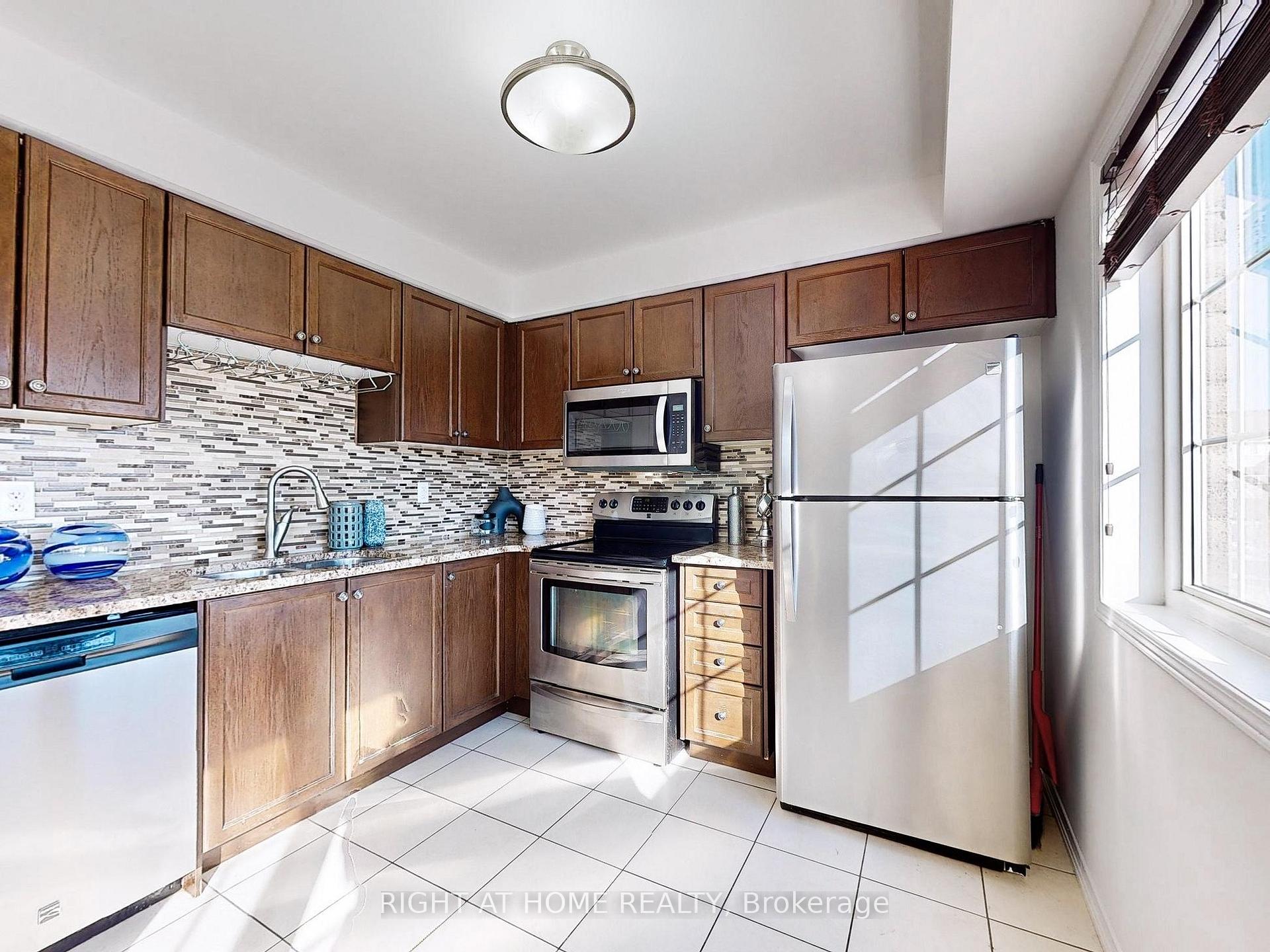 Photo 17 of 22 Barnham Street, Ajax, Central East — HOMEH
