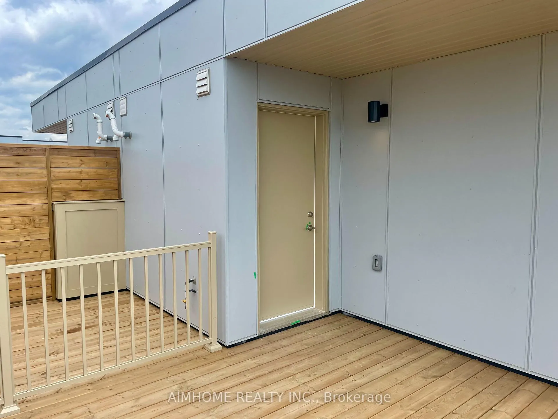 Photo 16 of Unit 218, 131 Honeycrisp Crescent, Vaughan, Vaughan Corporate Centre — HOMEH