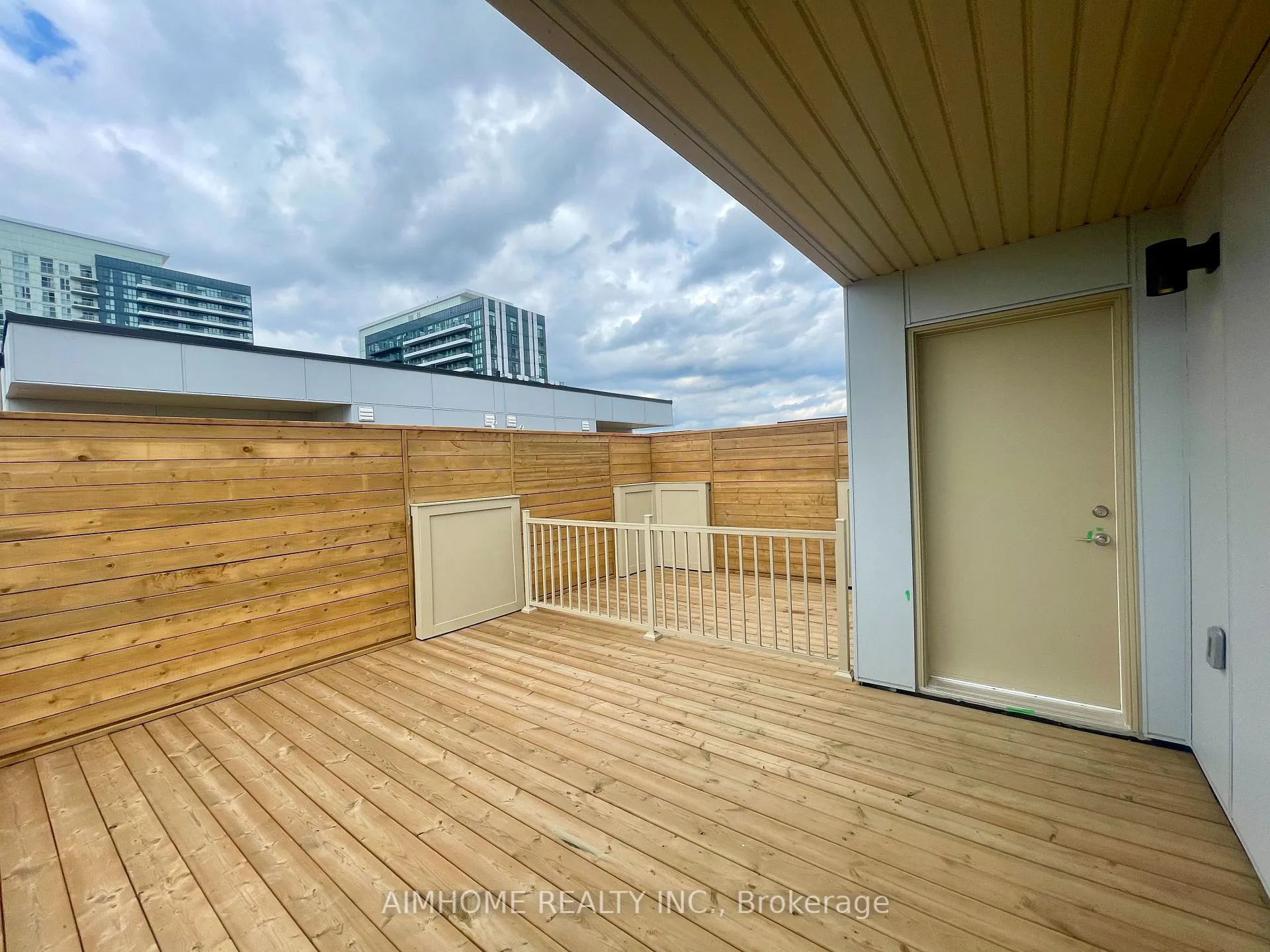 Photo 17 of Unit 218, 131 Honeycrisp Crescent, Vaughan, Vaughan Corporate Centre — HOMEH