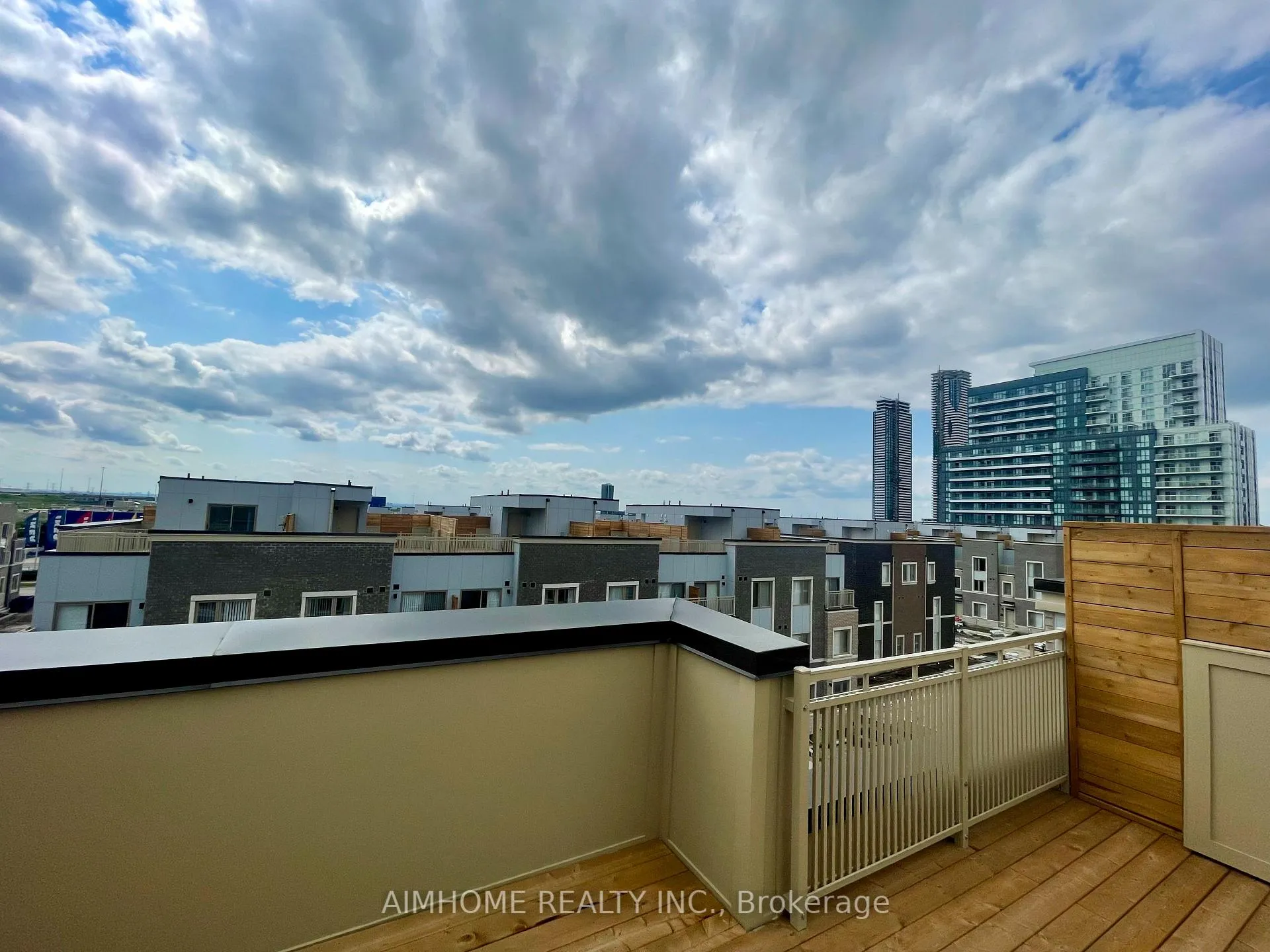 Photo 18 of Unit 218, 131 Honeycrisp Crescent, Vaughan, Vaughan Corporate Centre — HOMEH