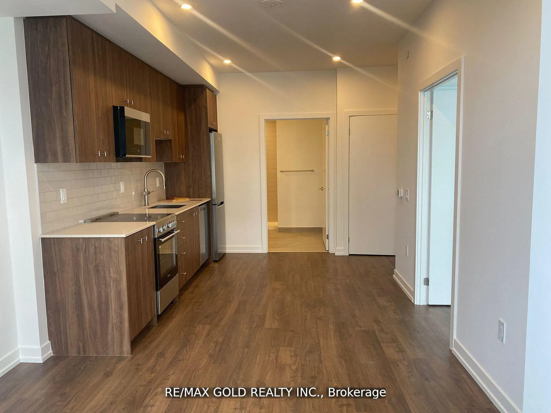 Photo 3 of Unit 1914, 15 Wellington Street S, Kitchener, Cherry Hill — HOMEH