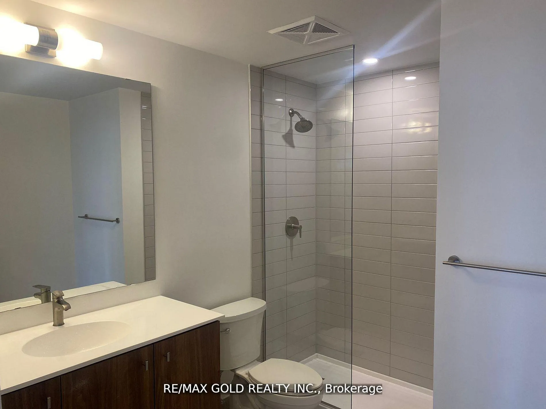 Photo 9 of Unit 1914, 15 Wellington Street S, Kitchener, Cherry Hill — HOMEH