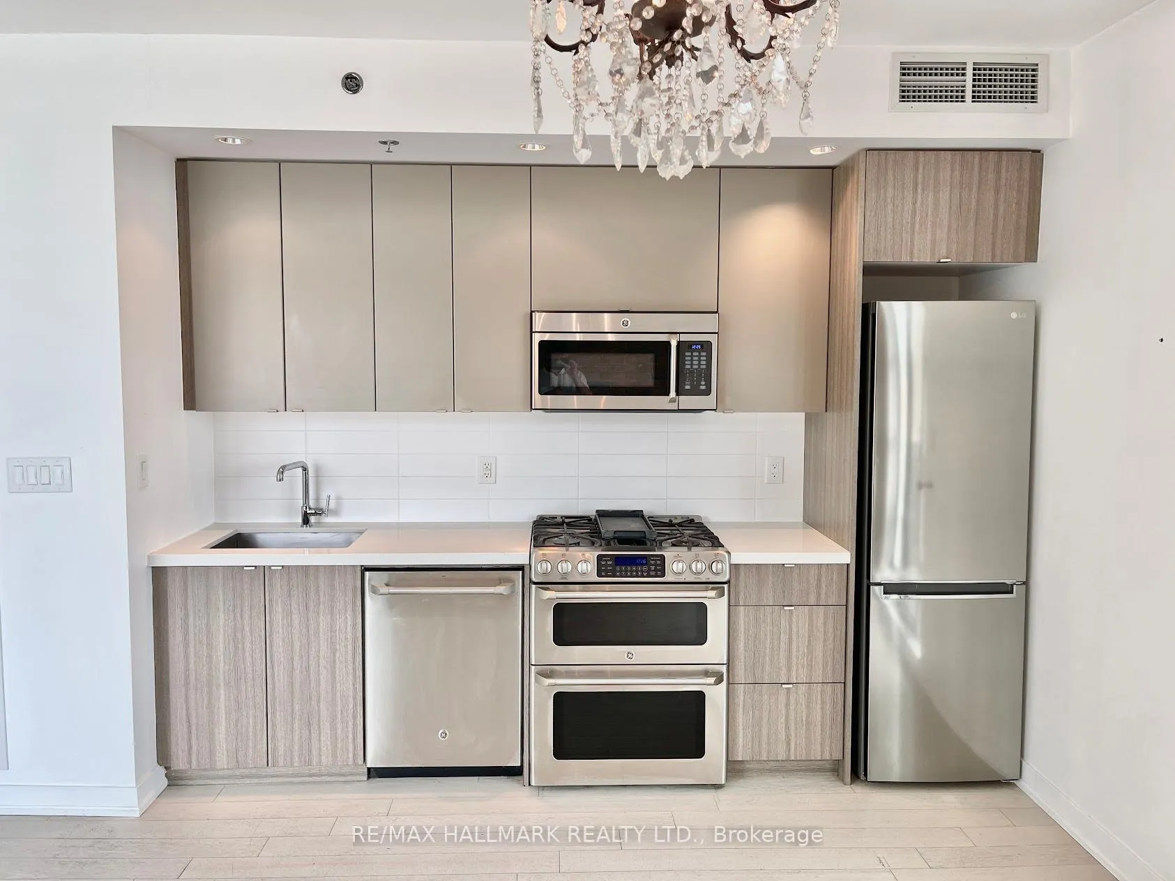 Photo 5 of Unit 512, 88 Colgate Avenue, Toronto, South Riverdale — HOMEH