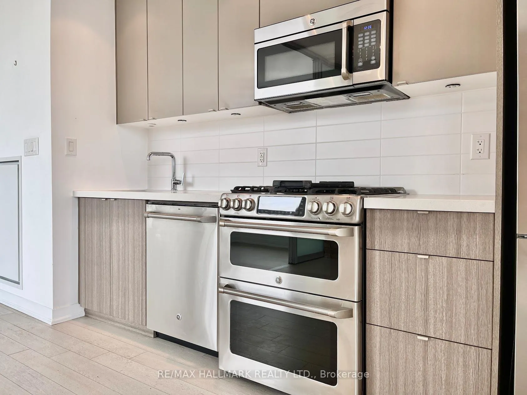 Photo 6 of Unit 512, 88 Colgate Avenue, Toronto, South Riverdale — HOMEH