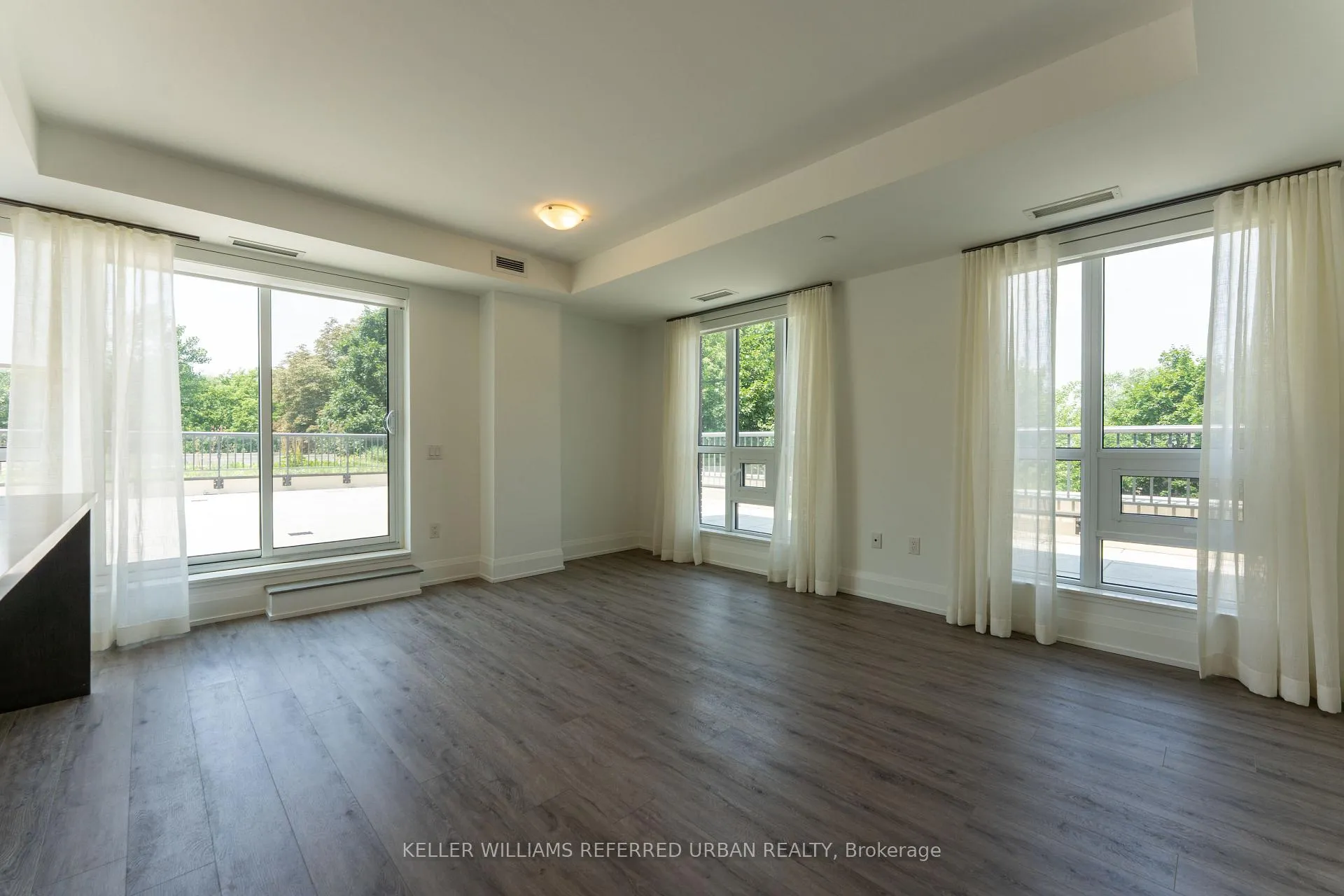 Photo 5 of Unit 309, 1700 Avenue Road, Toronto, Bedford Park-Nortown — HOMEH